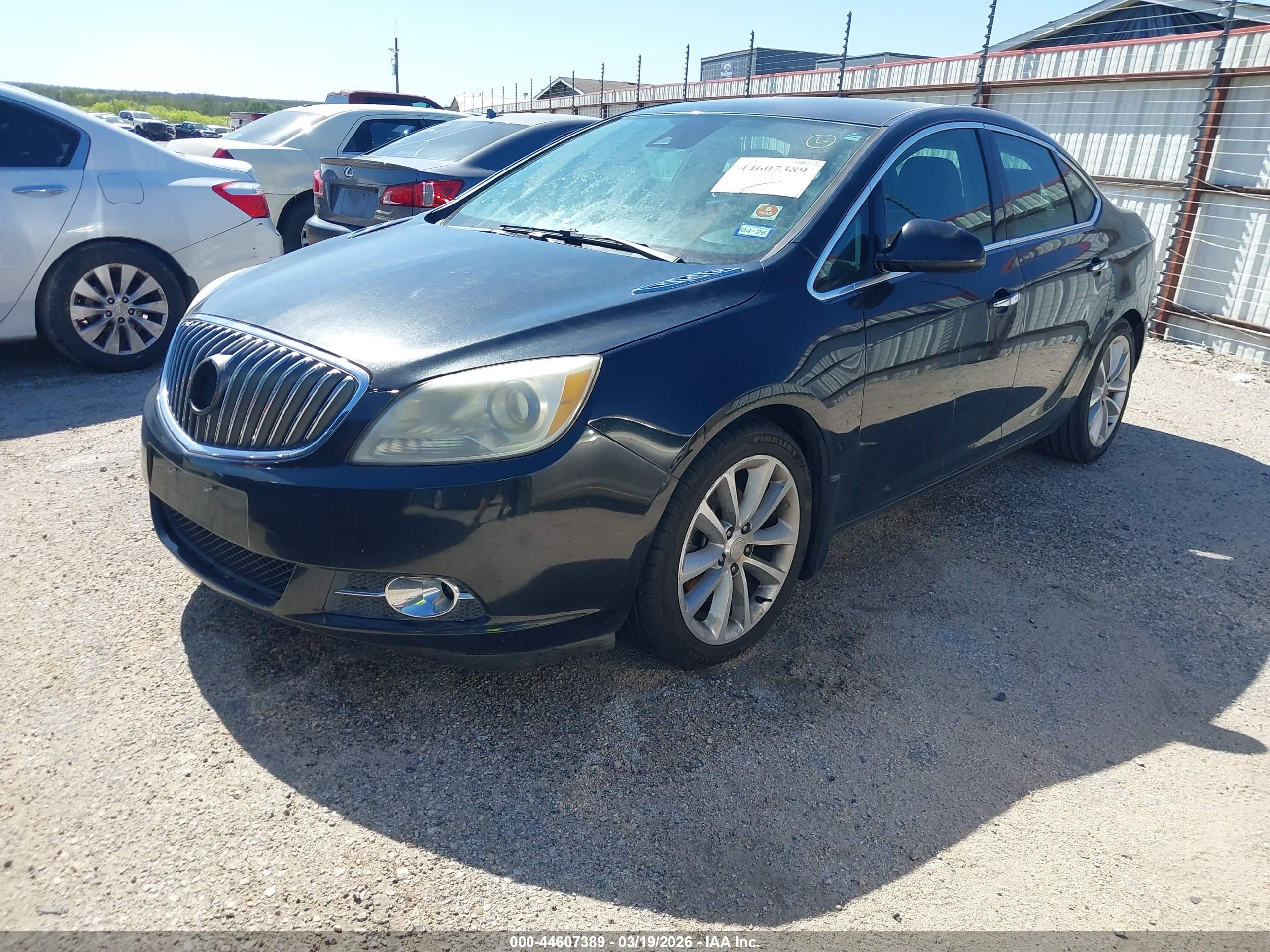BUICK VERANO image 2