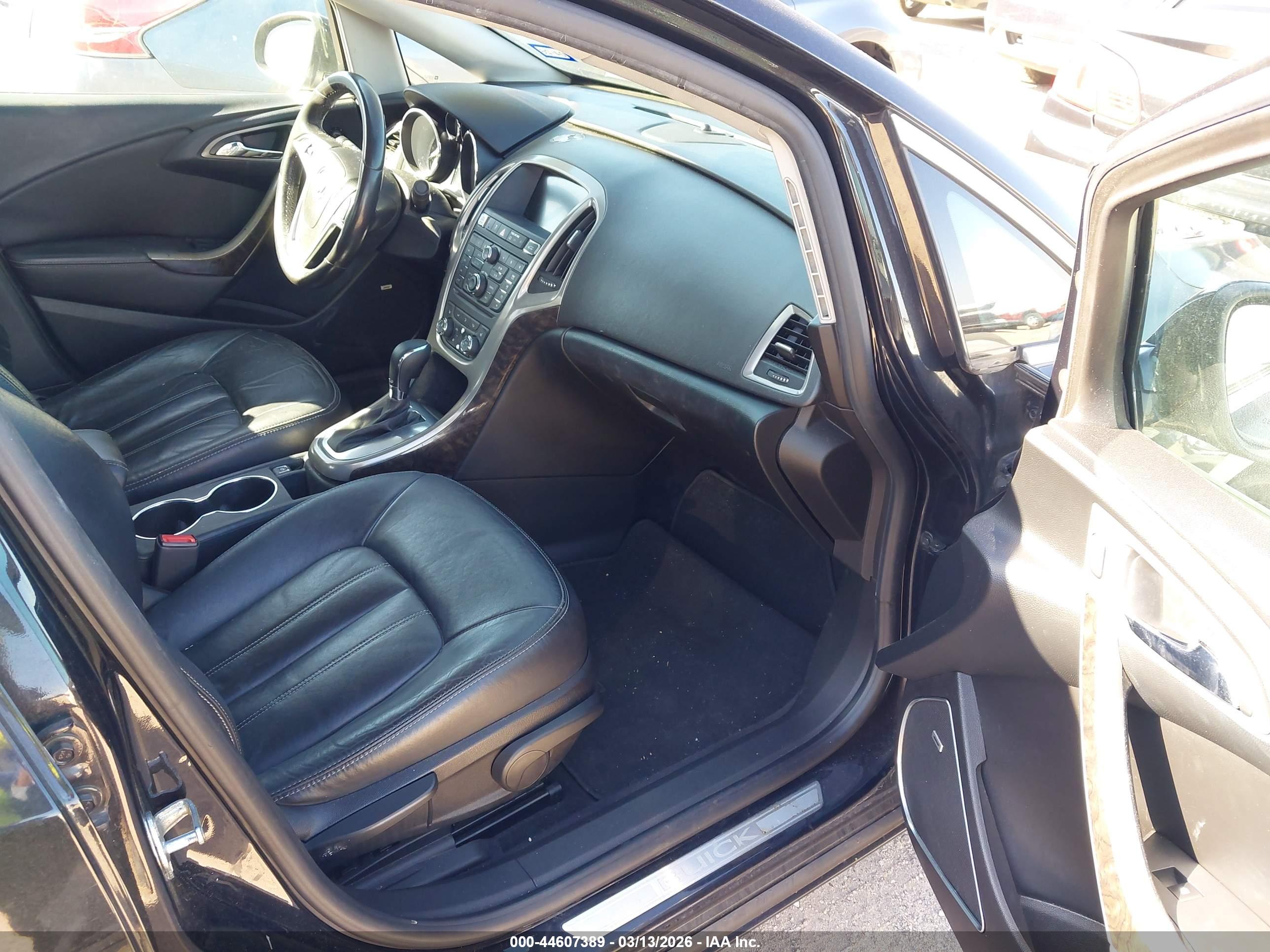 BUICK VERANO image 5
