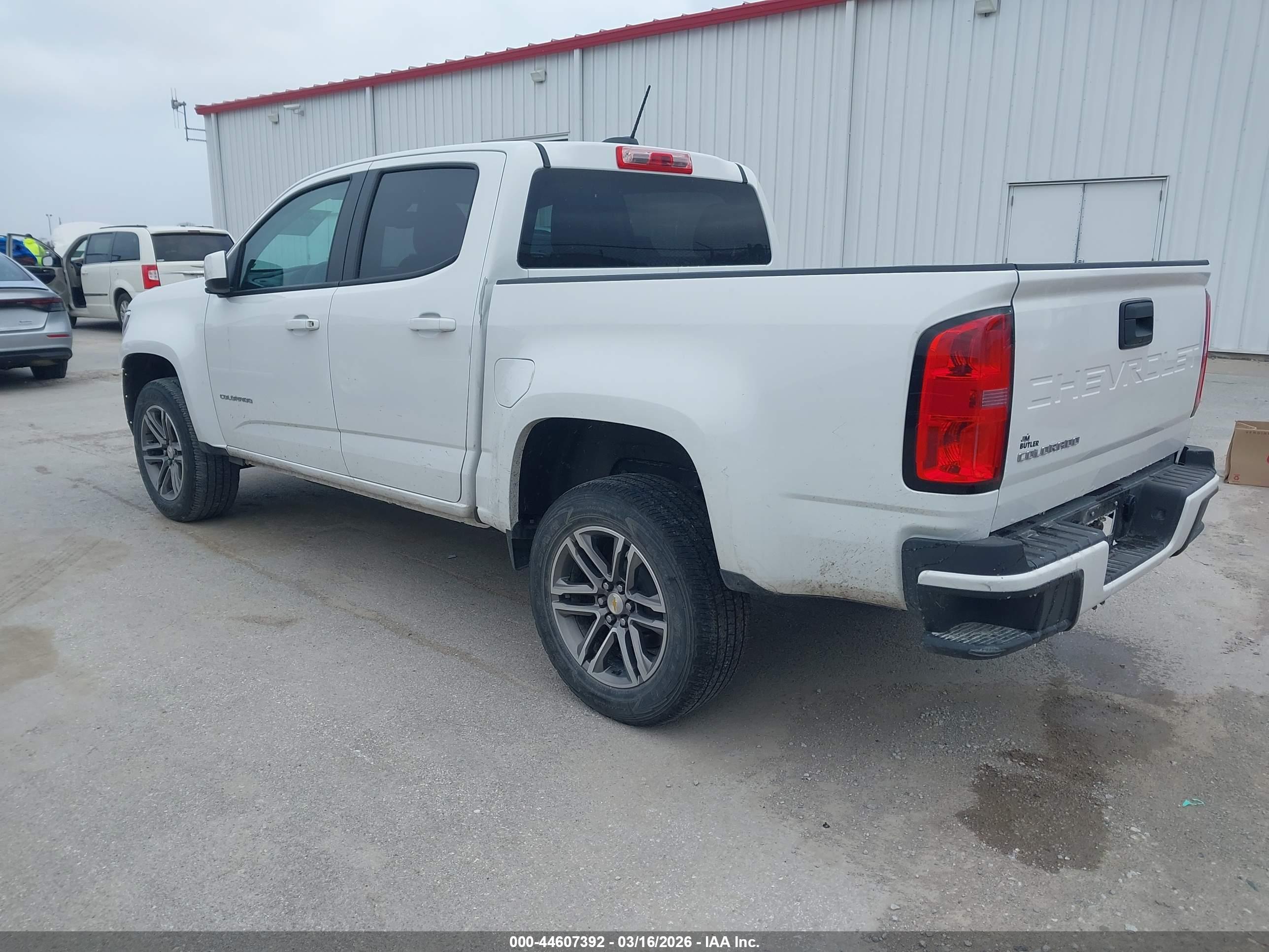 CHEVROLET COLORADO image 3