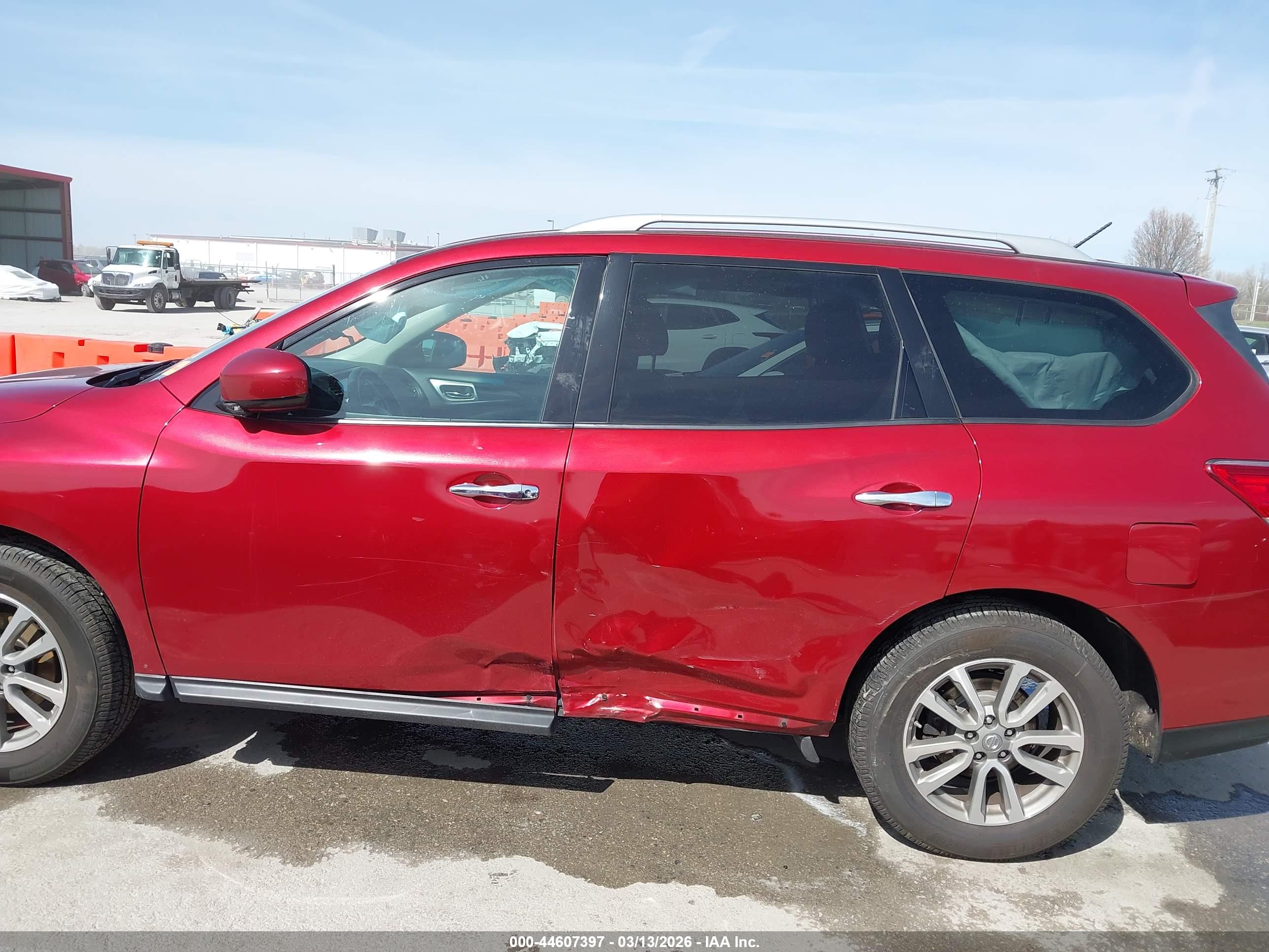 NISSAN PATHFINDER image 6