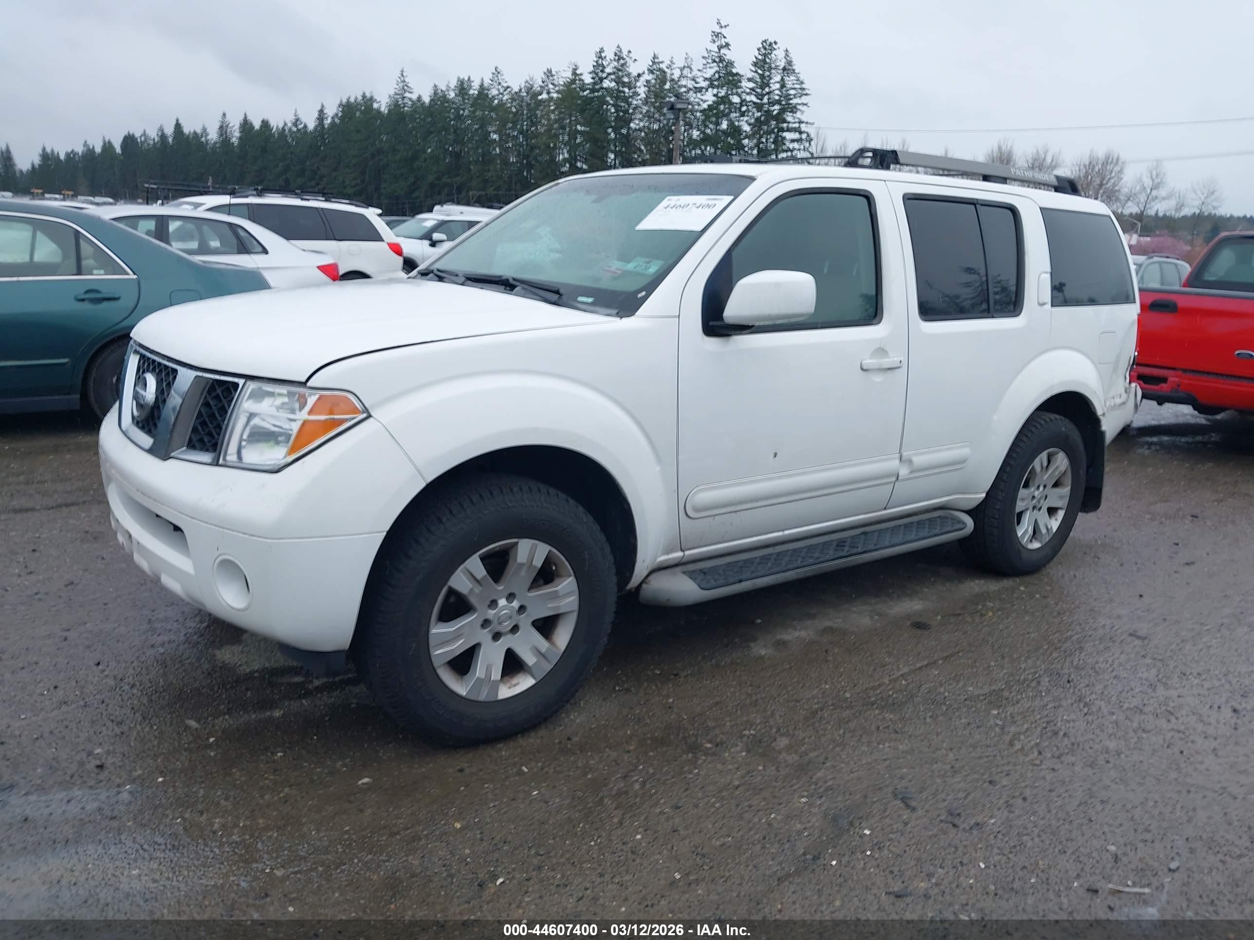 NISSAN PATHFINDER image 2
