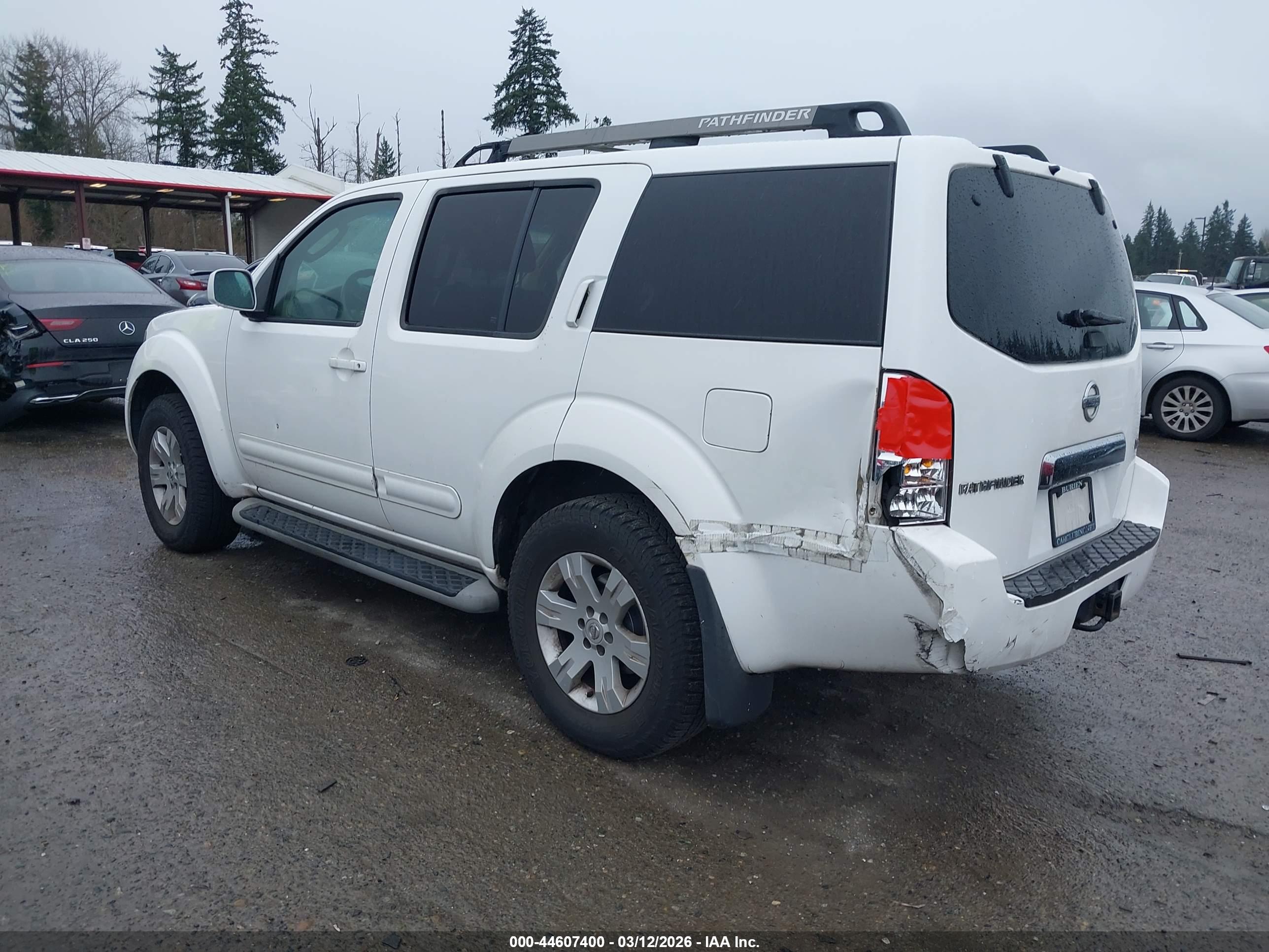 NISSAN PATHFINDER image 3