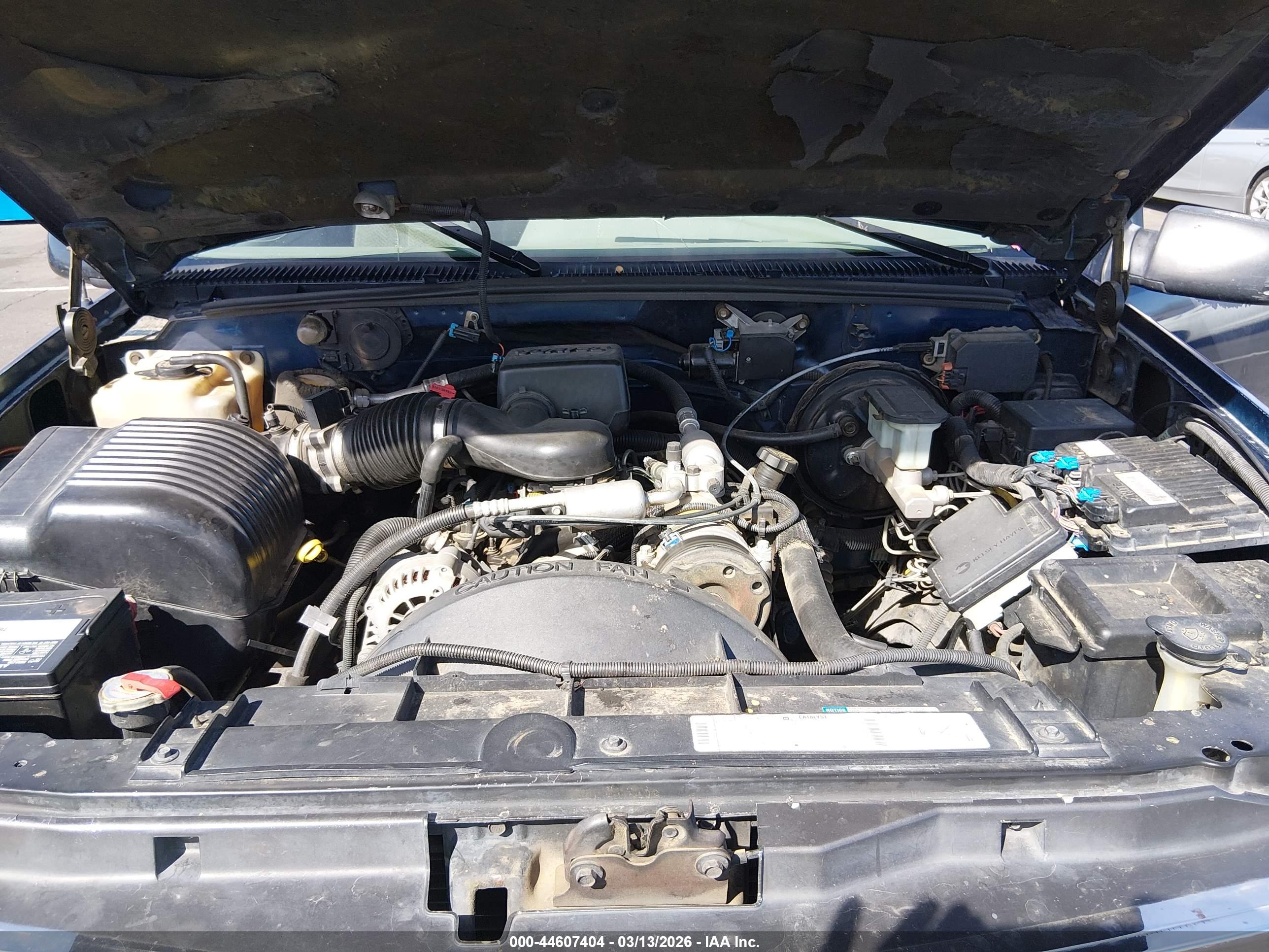 CHEVROLET GMT-400 image 10