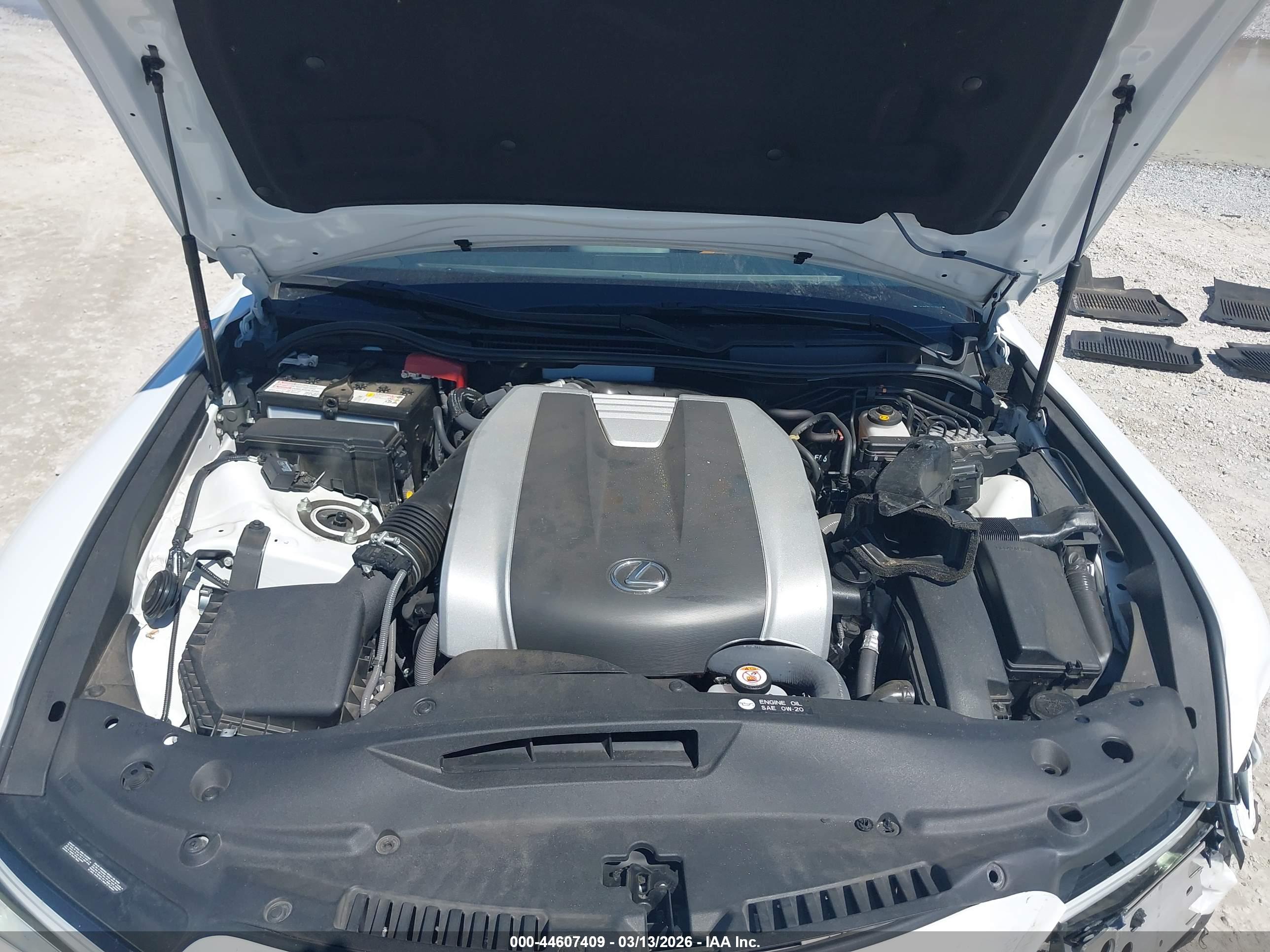 LEXUS IS image 10
