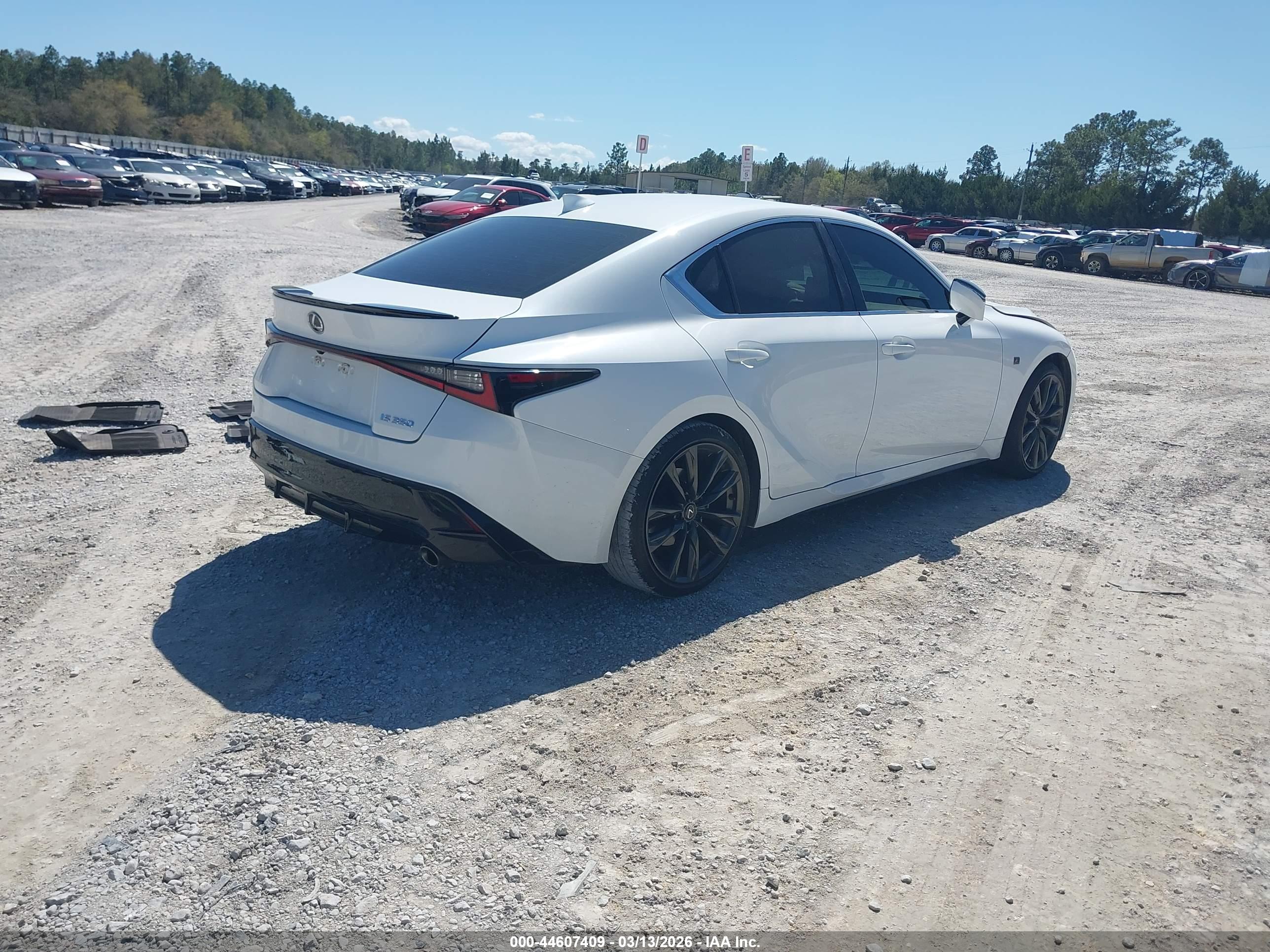 LEXUS IS image 4