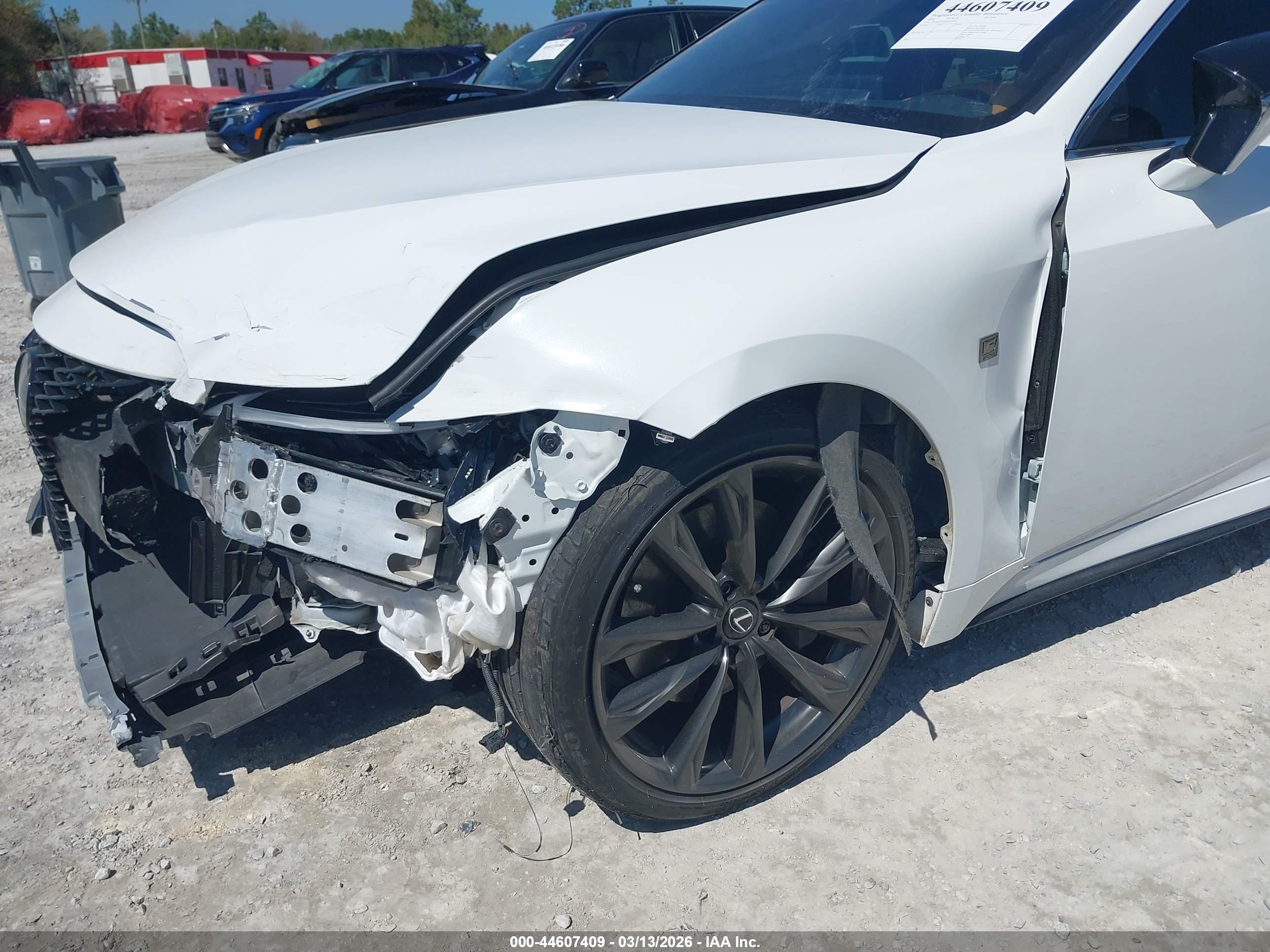 LEXUS IS image 6