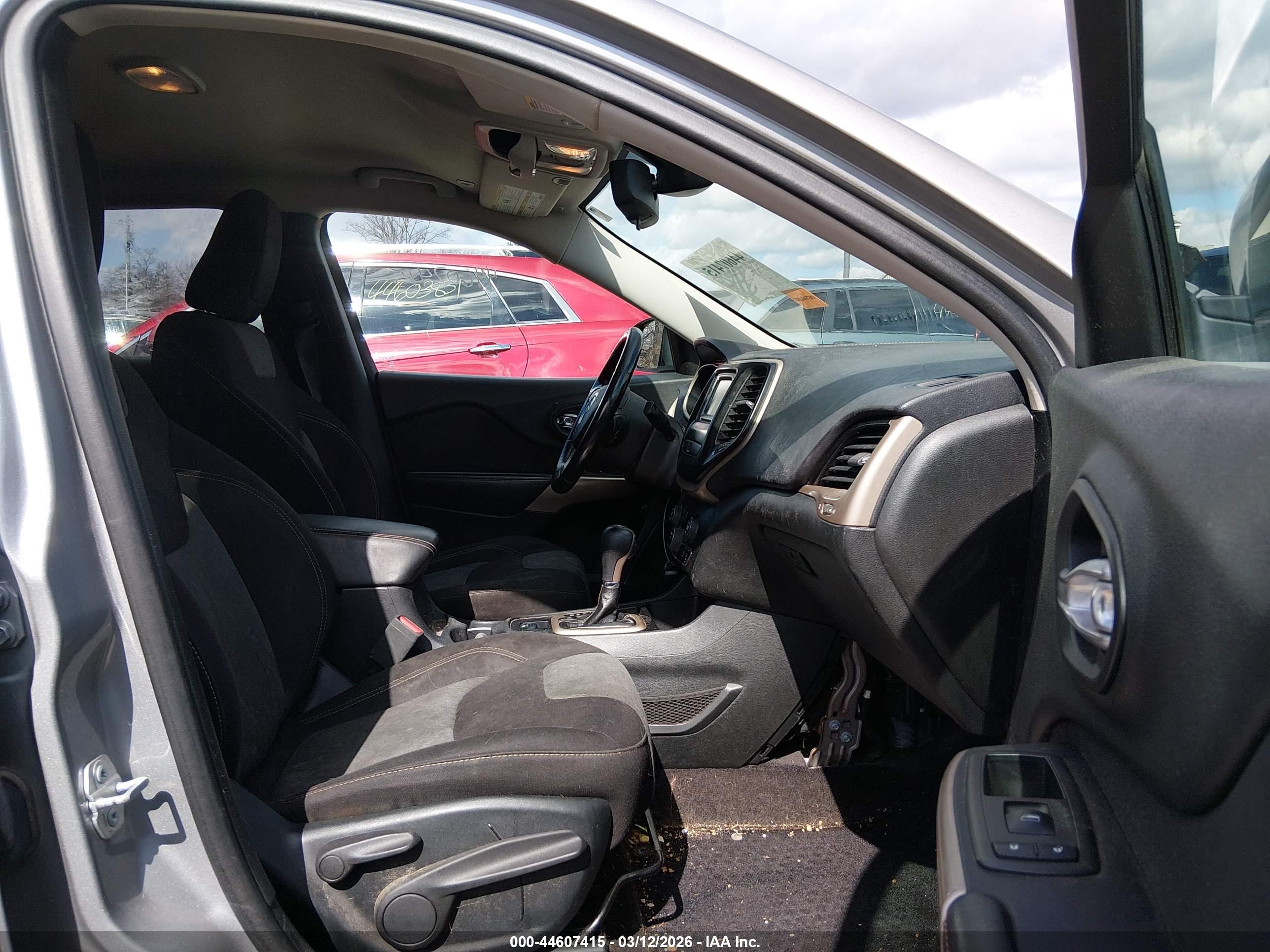JEEP CHEROKEE image 5