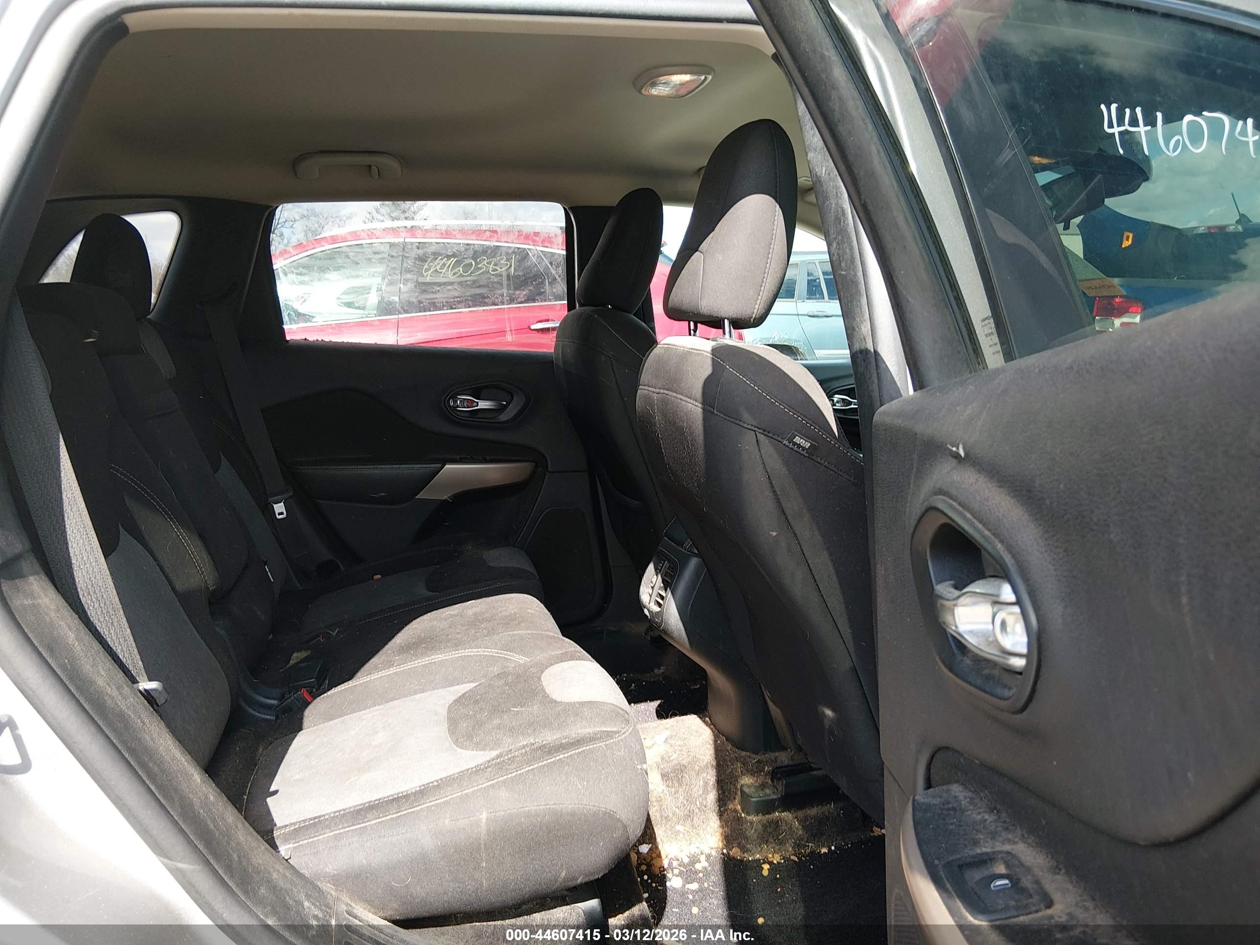 JEEP CHEROKEE image 8
