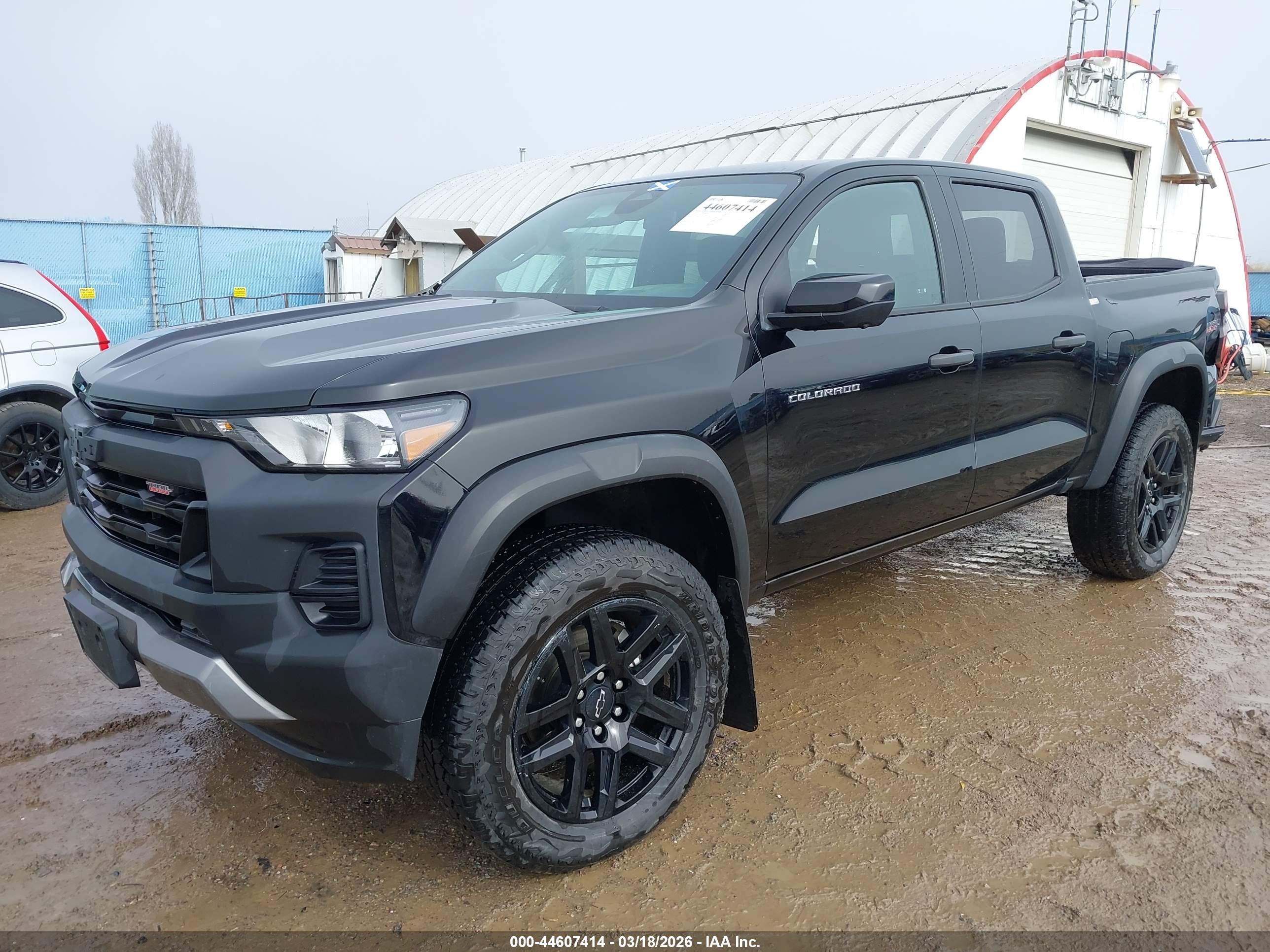 CHEVROLET COLORADO image 2