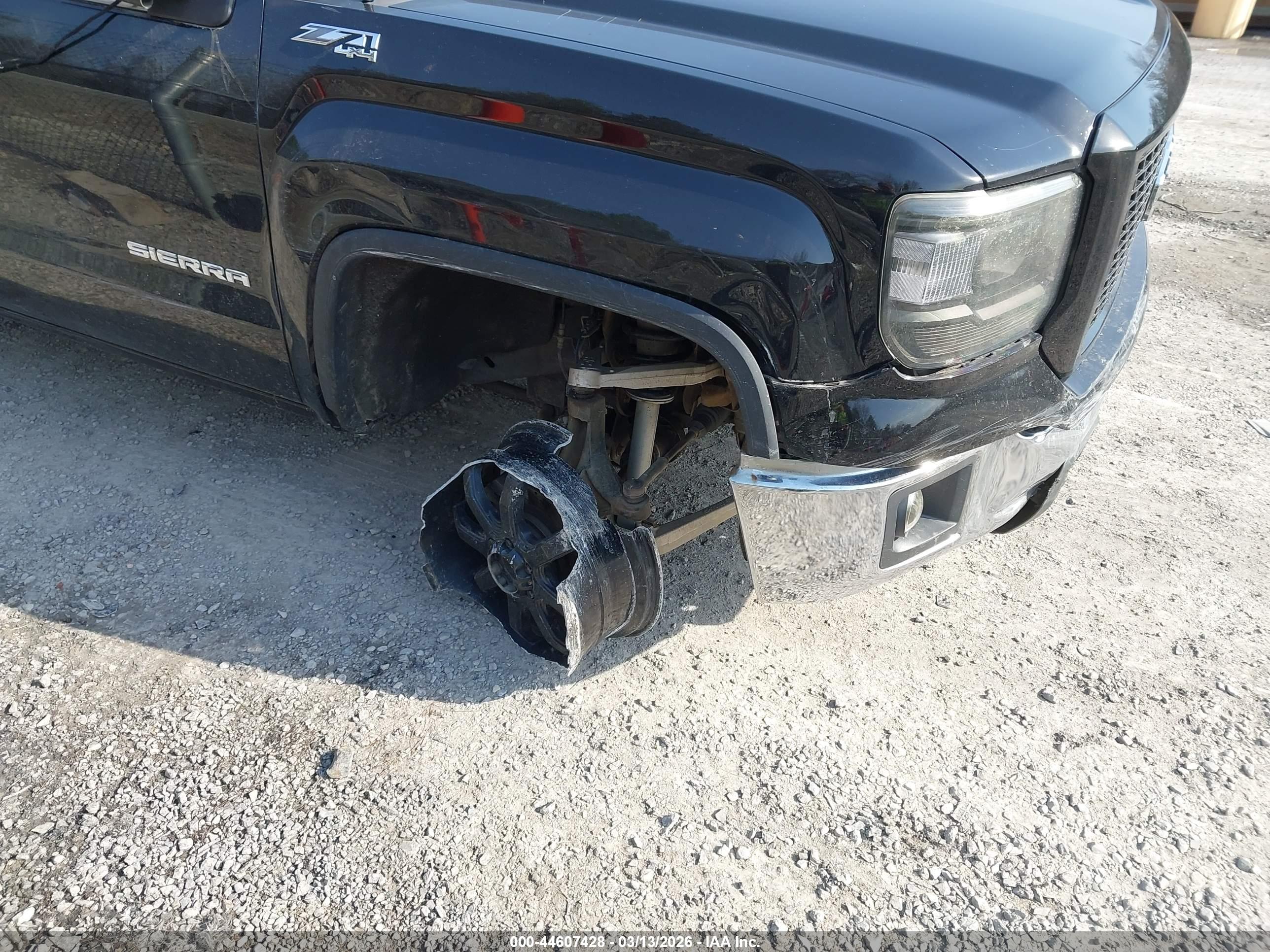 GMC SIERRA image 6