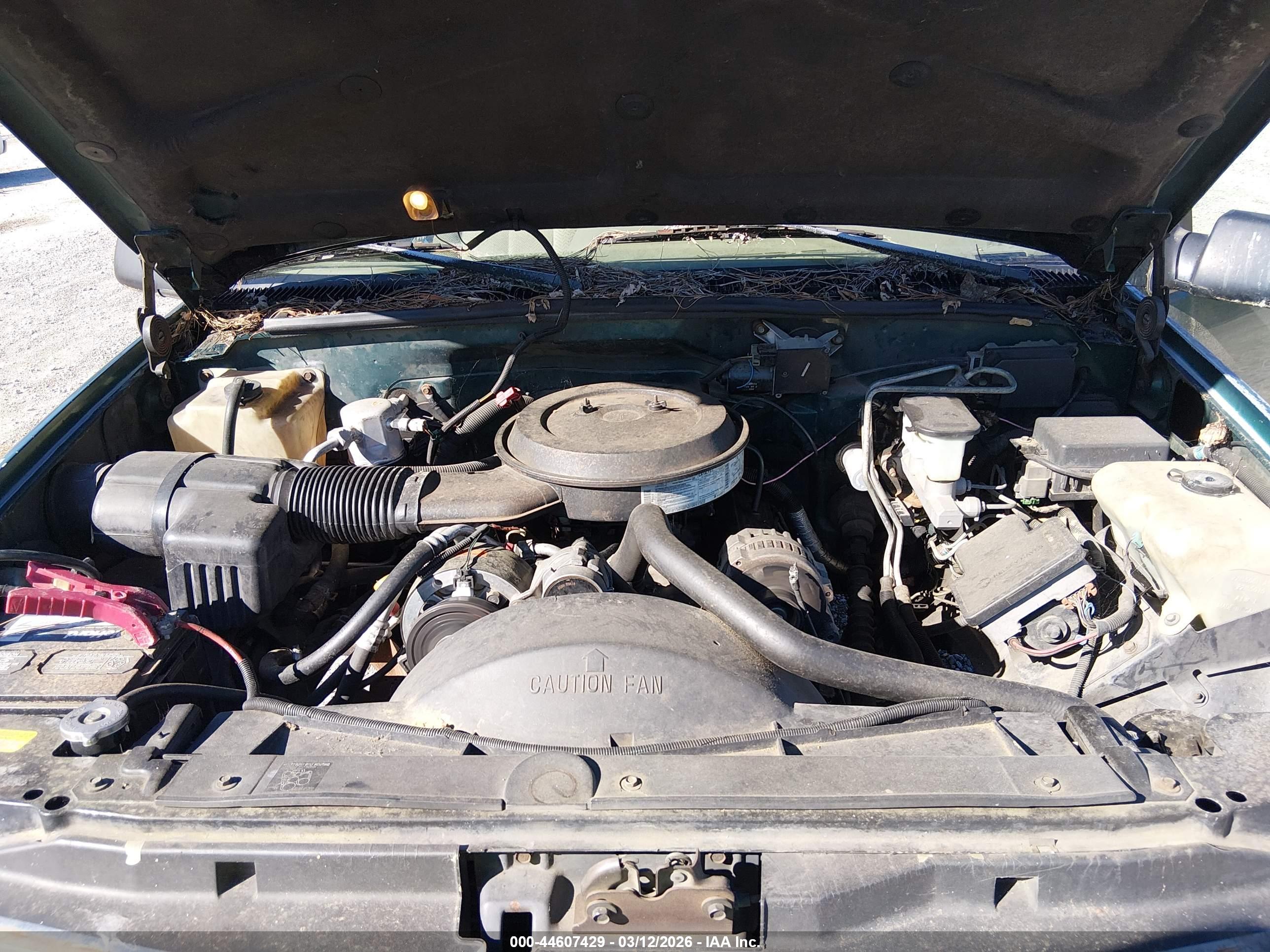CHEVROLET SUBURBAN image 10