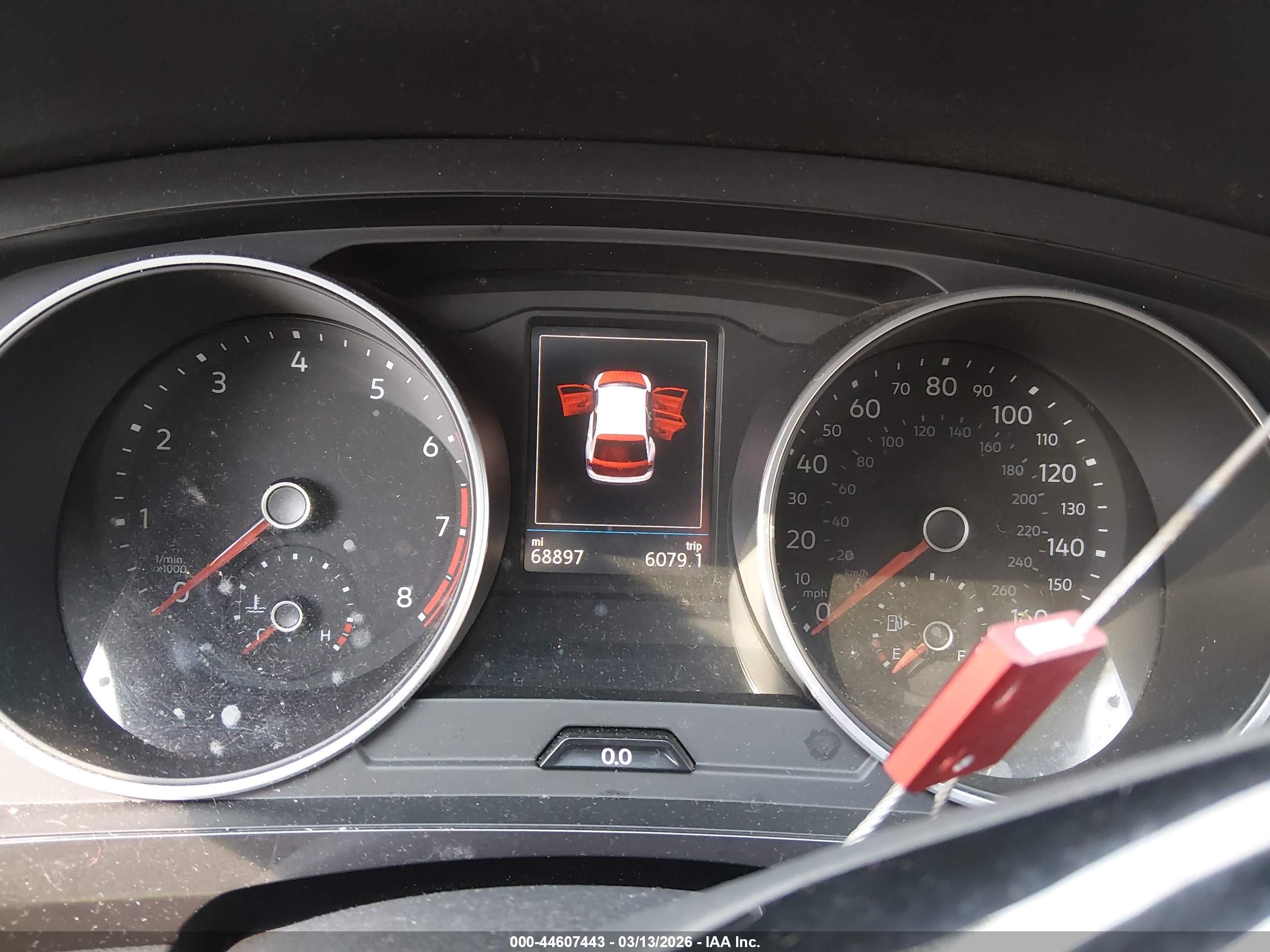 VOLKSWAGEN TIGUAN image 7