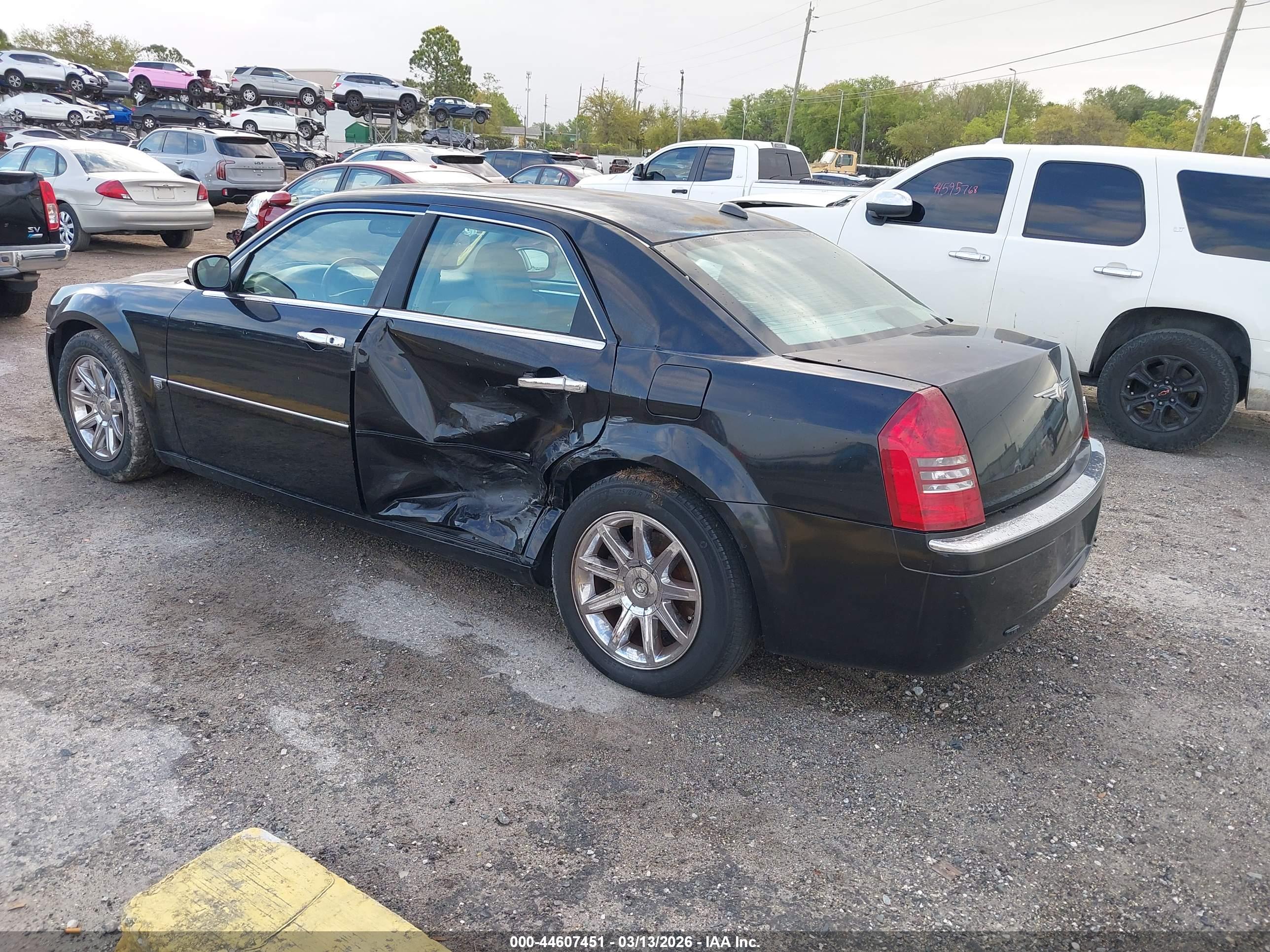 CHRYSLER 300C image 3