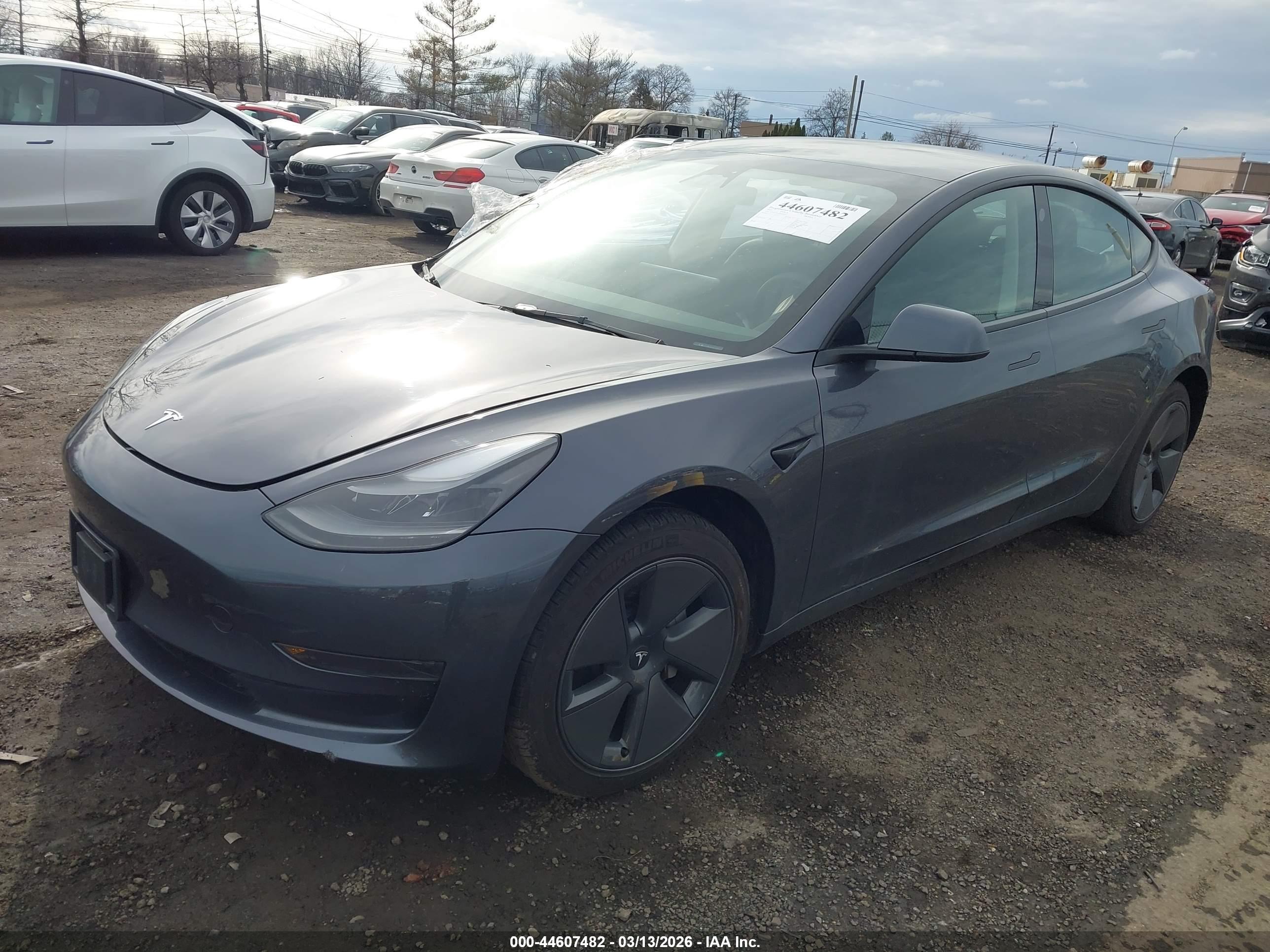 TESLA MODEL image 2