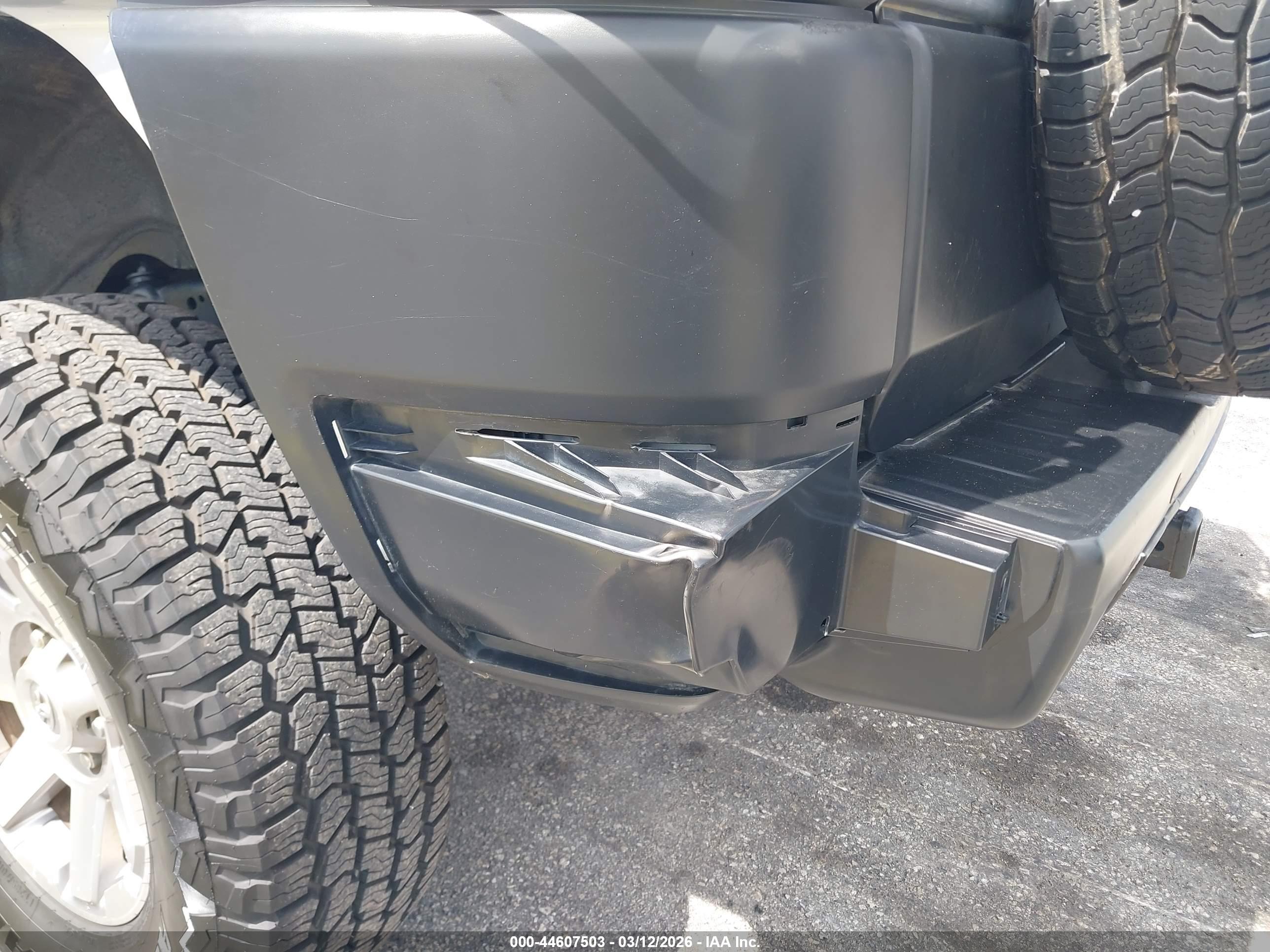 TOYOTA FJ image 6