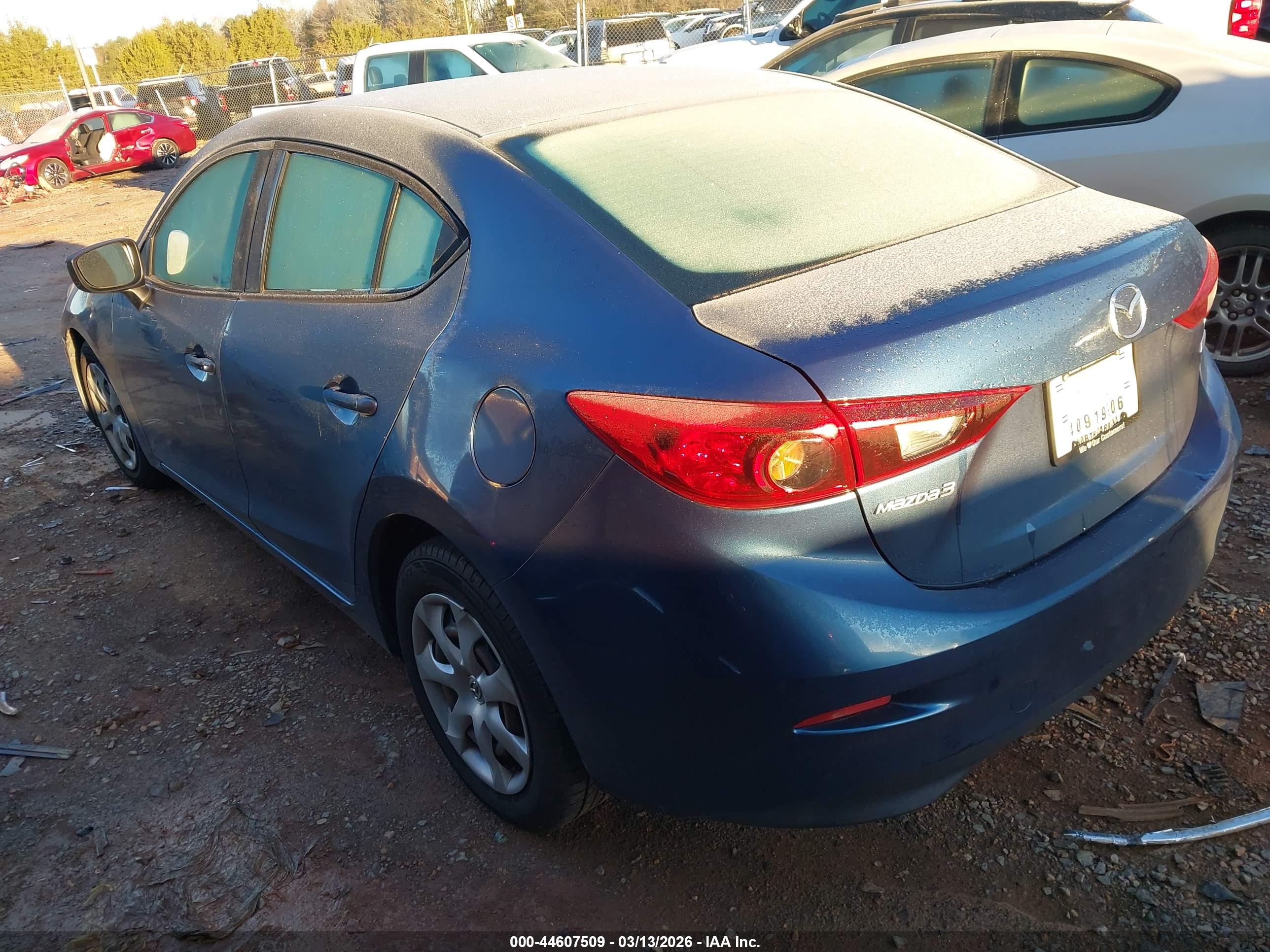 MAZDA MAZDA3 image 3