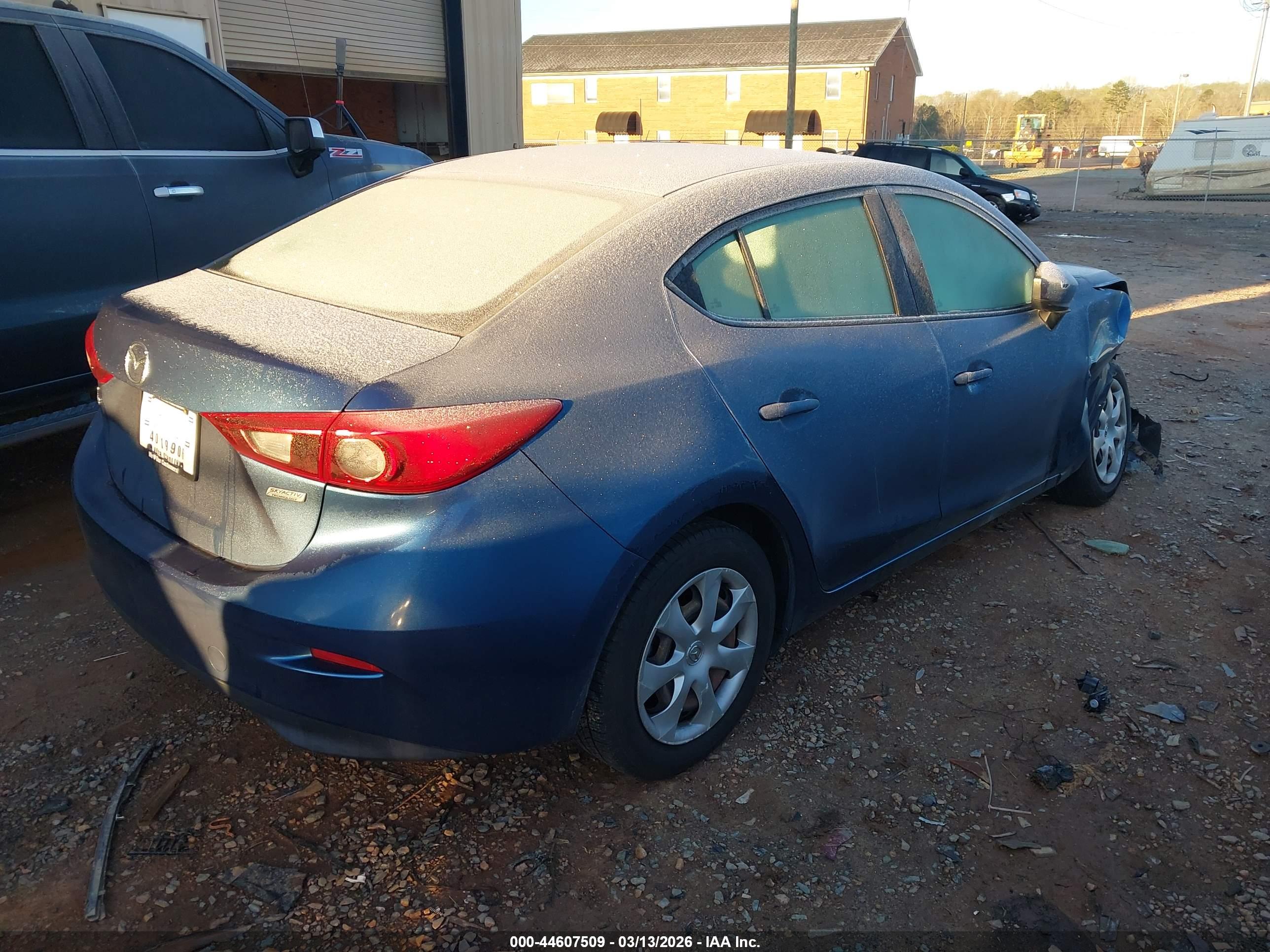 MAZDA MAZDA3 image 4