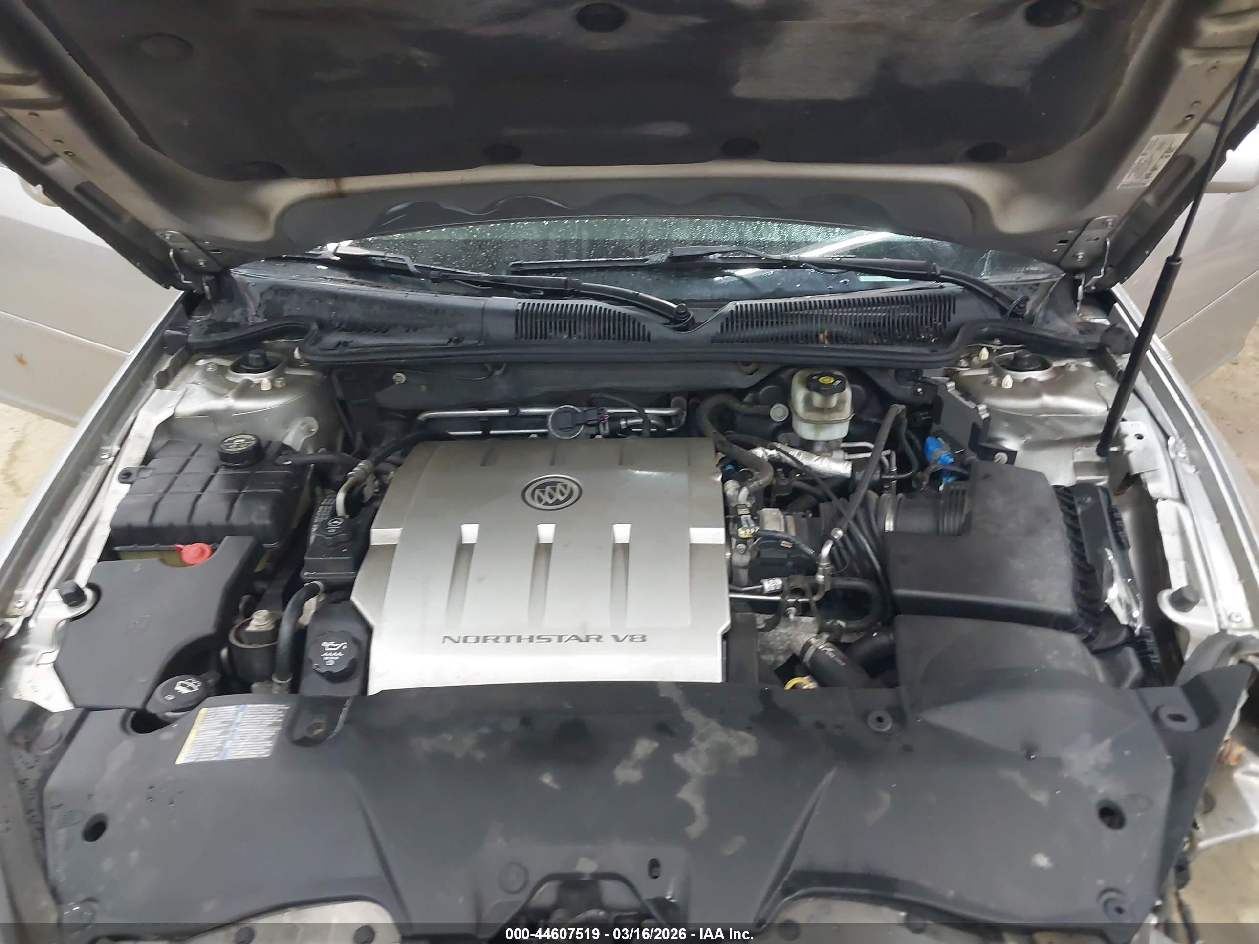 BUICK LUCERNE image 10