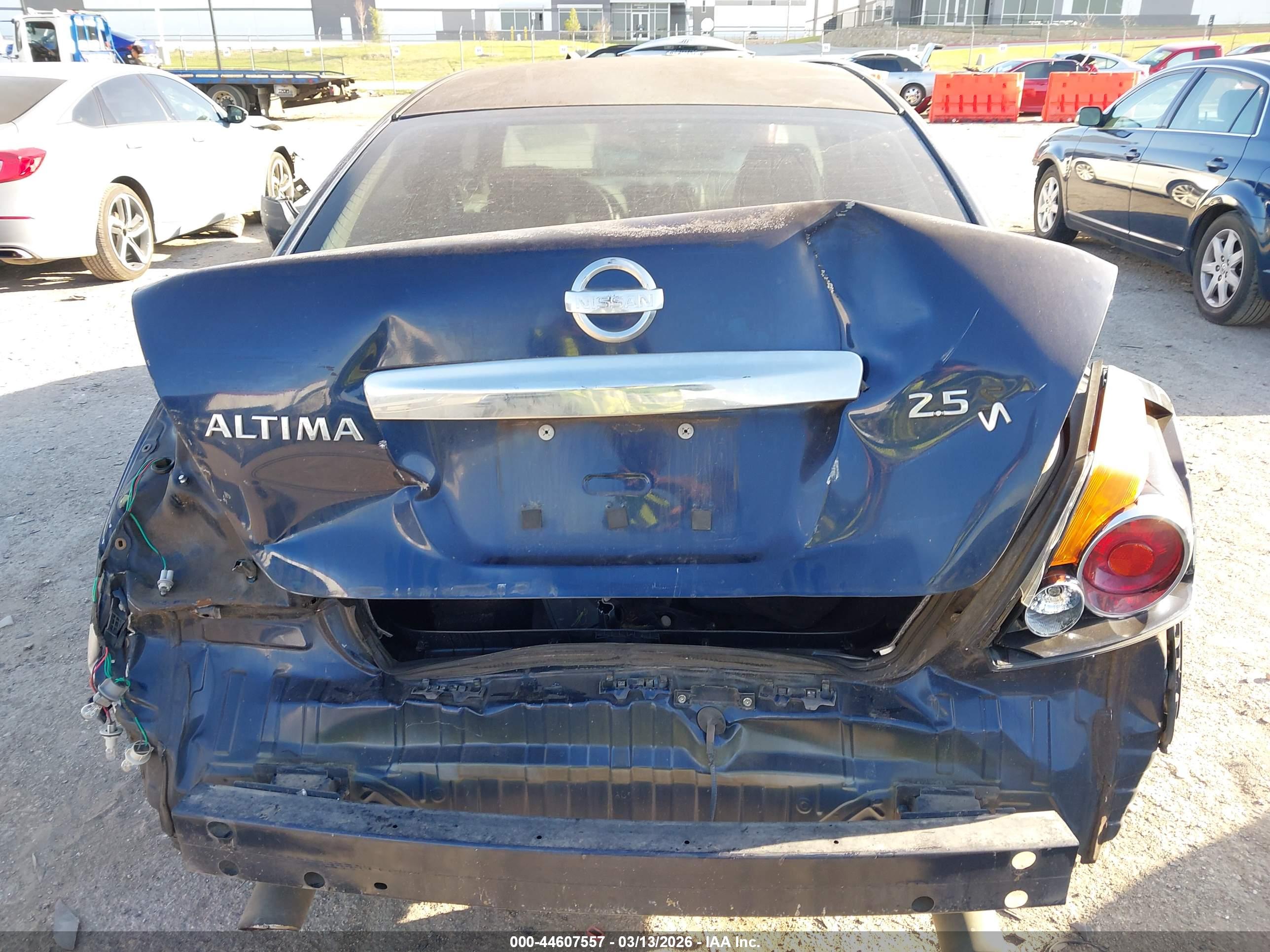 NISSAN ALTIMA image 6