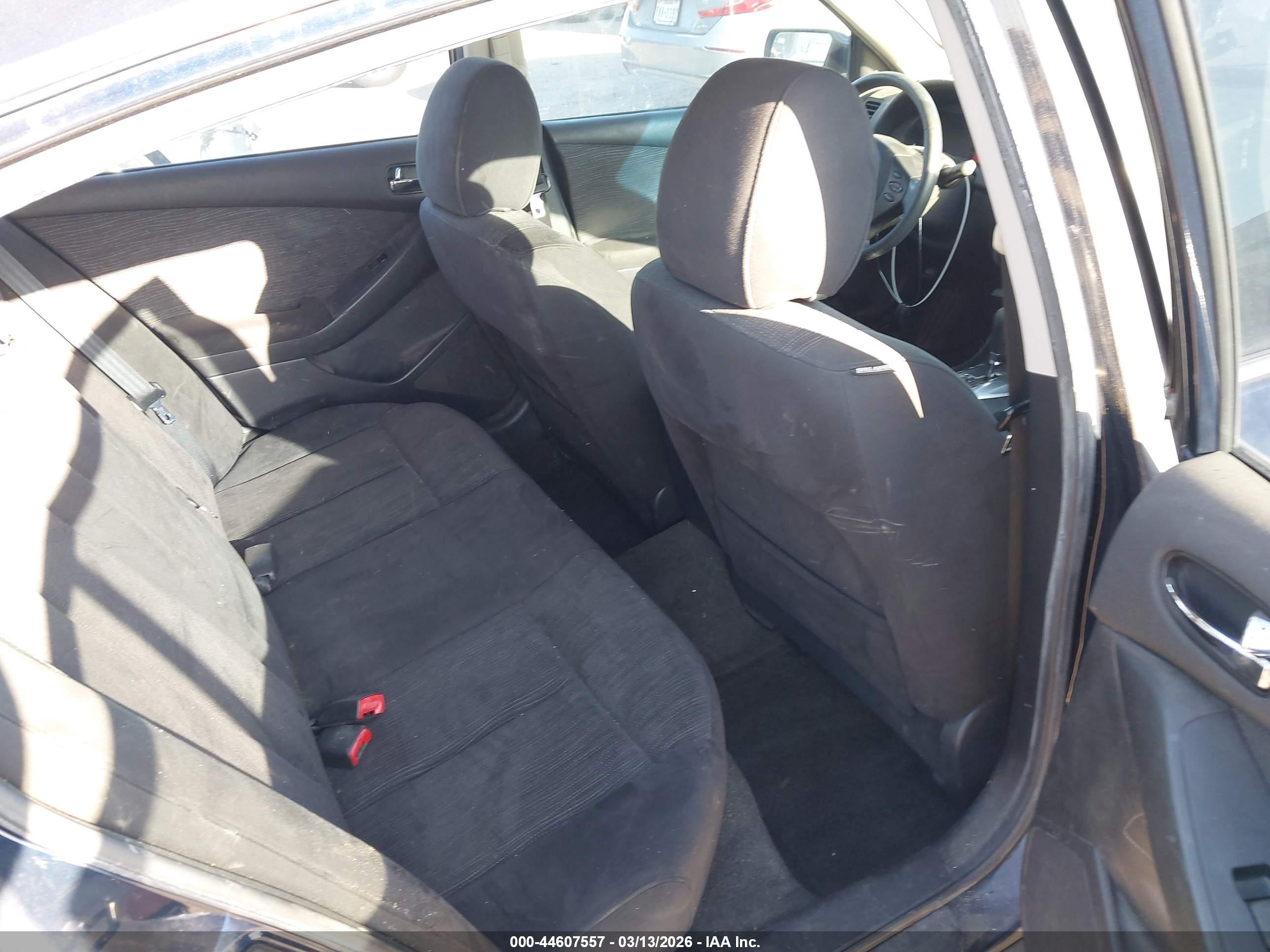 NISSAN ALTIMA image 8