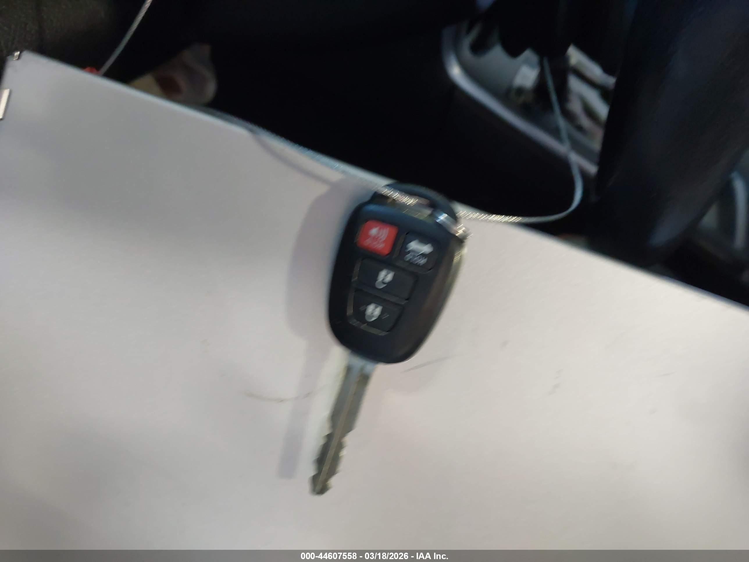 TOYOTA CAMRY image 11