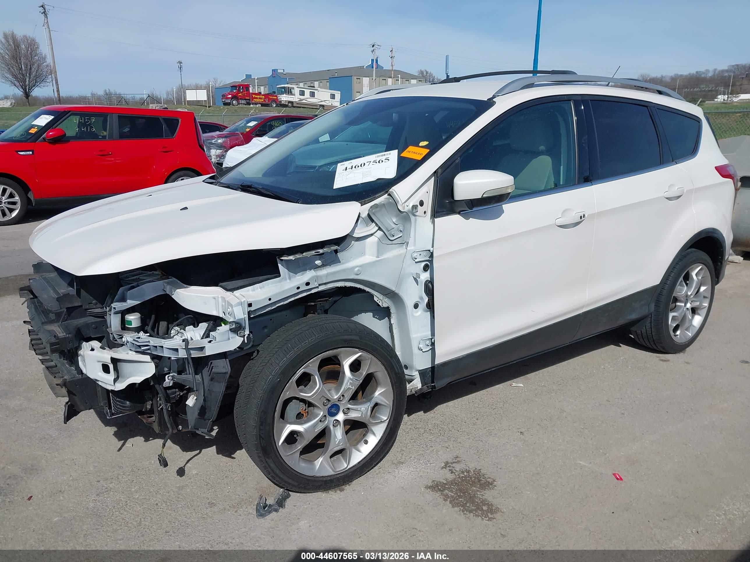 FORD ESCAPE image 2