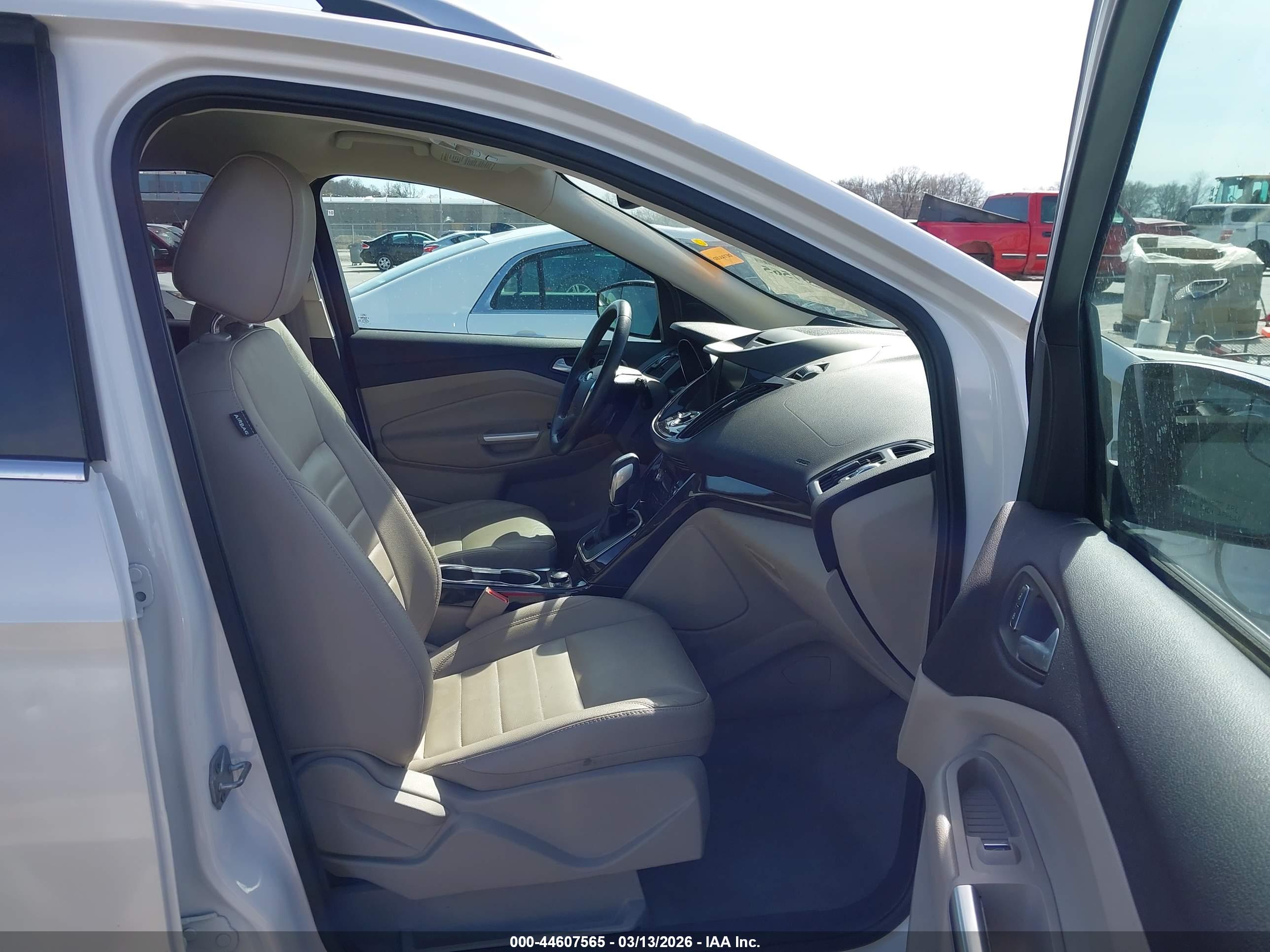 FORD ESCAPE image 5