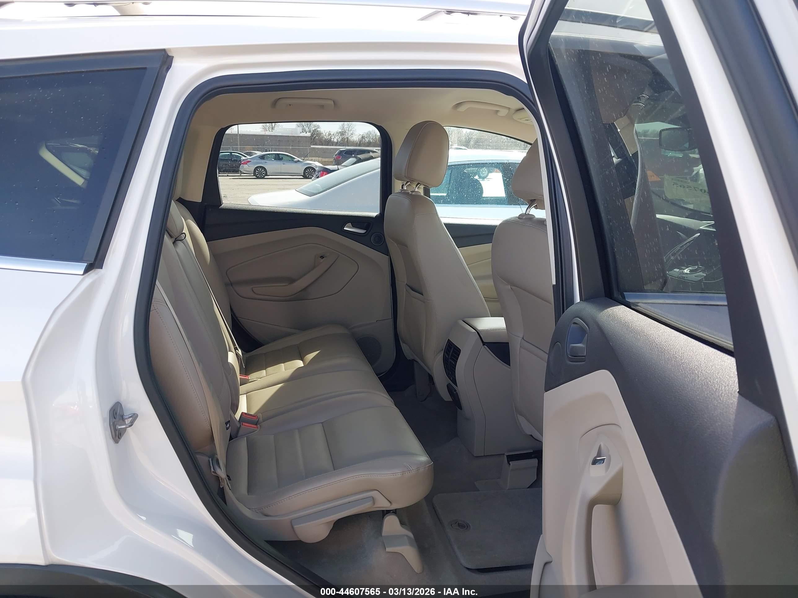 FORD ESCAPE image 8