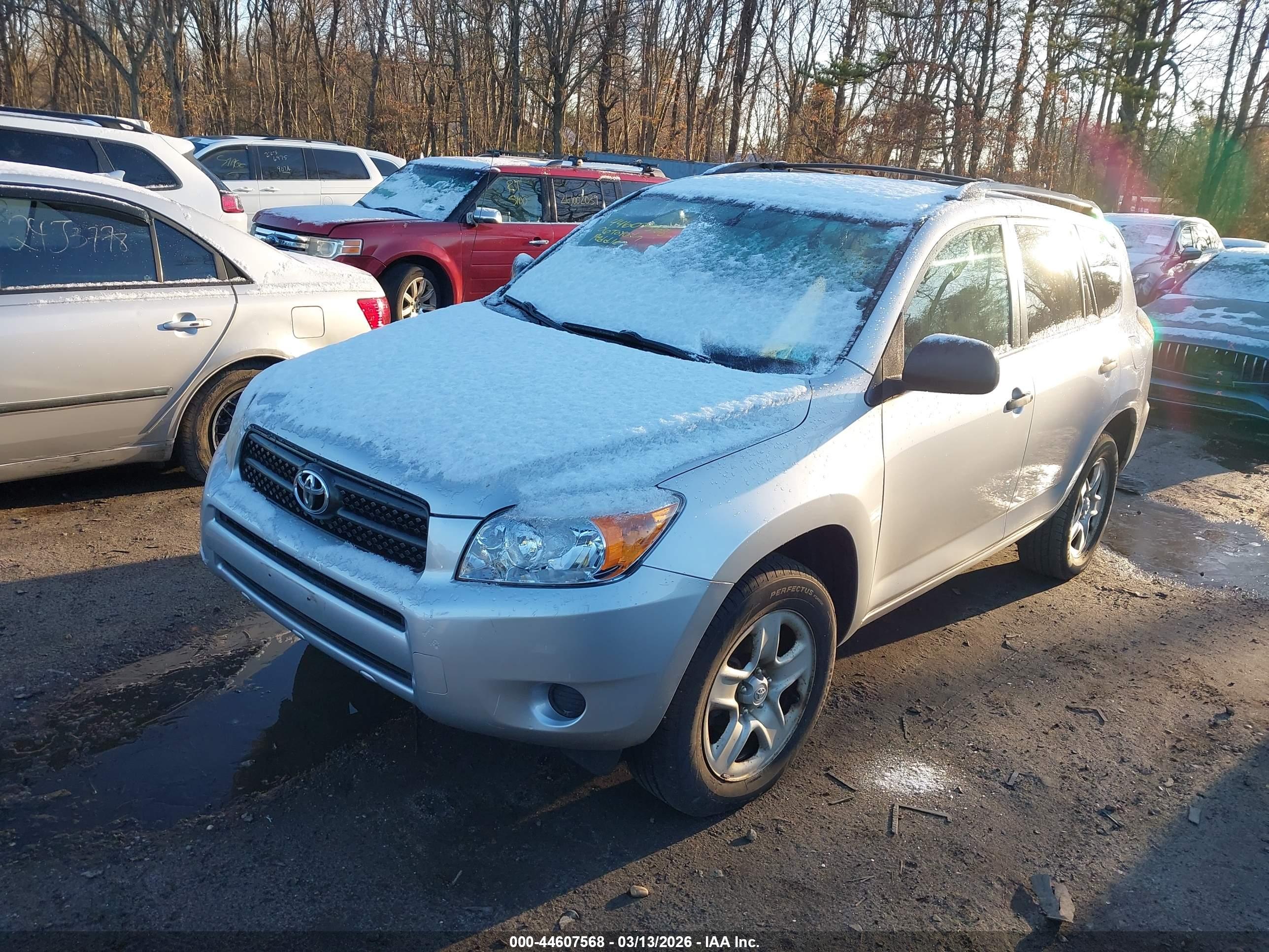 TOYOTA RAV4 image 2