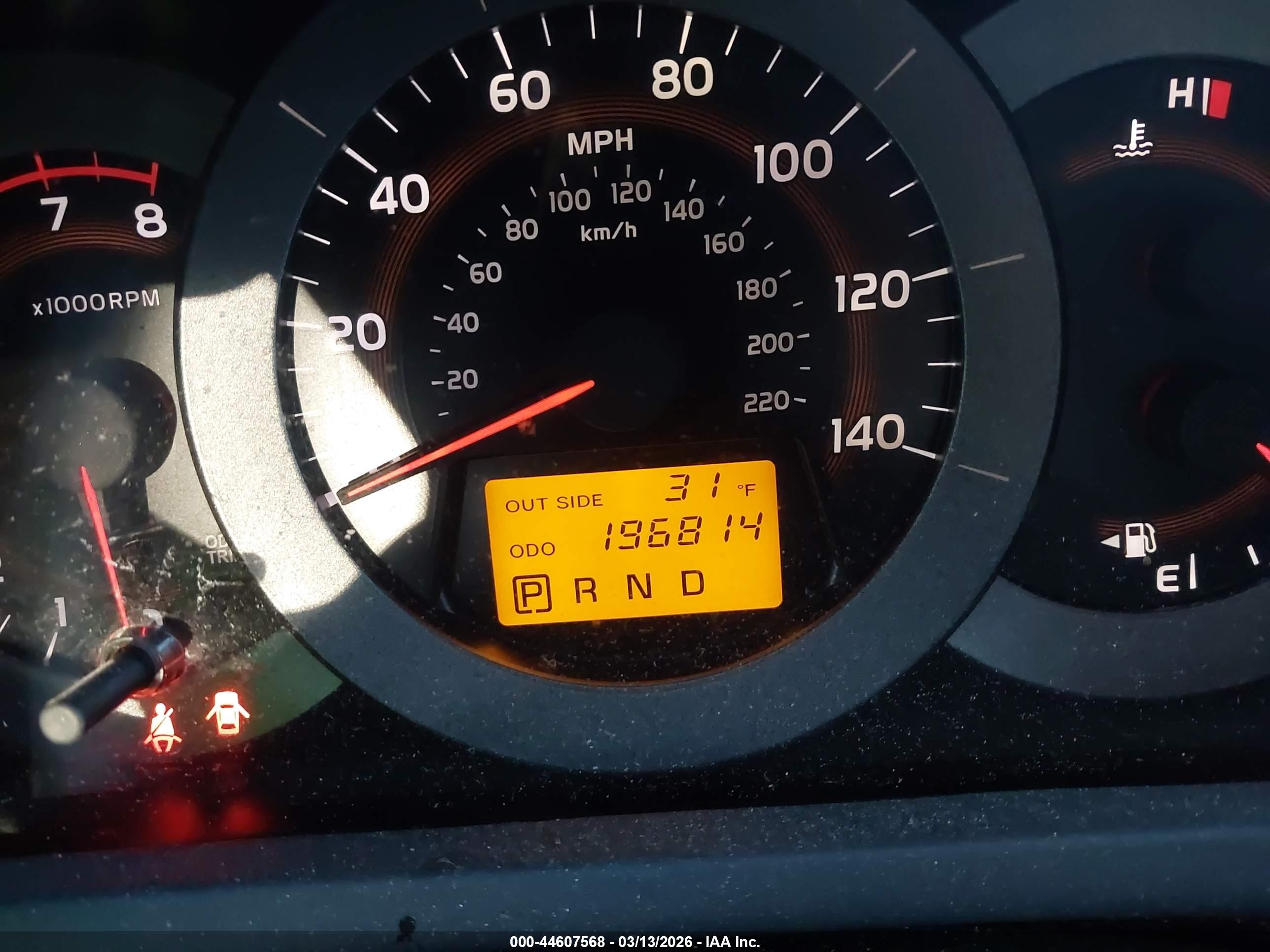 TOYOTA RAV4 image 7