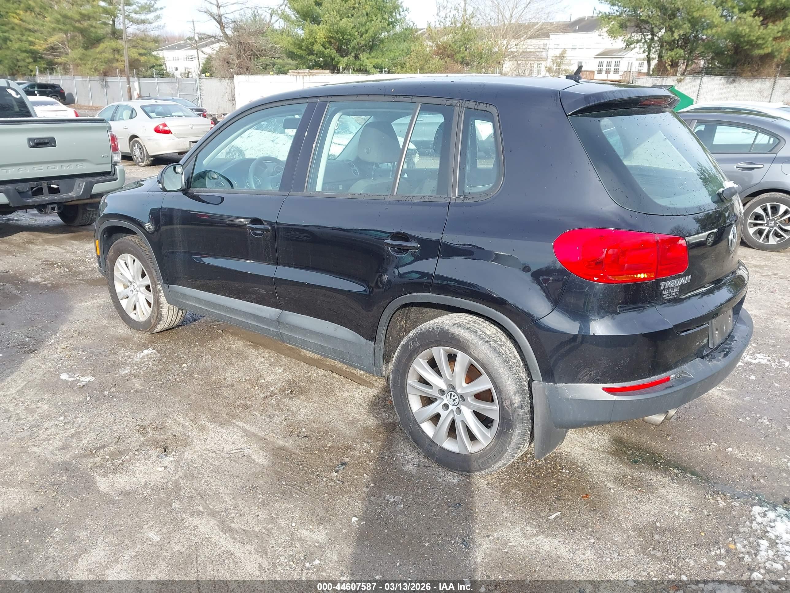 VOLKSWAGEN TIGUAN image 3
