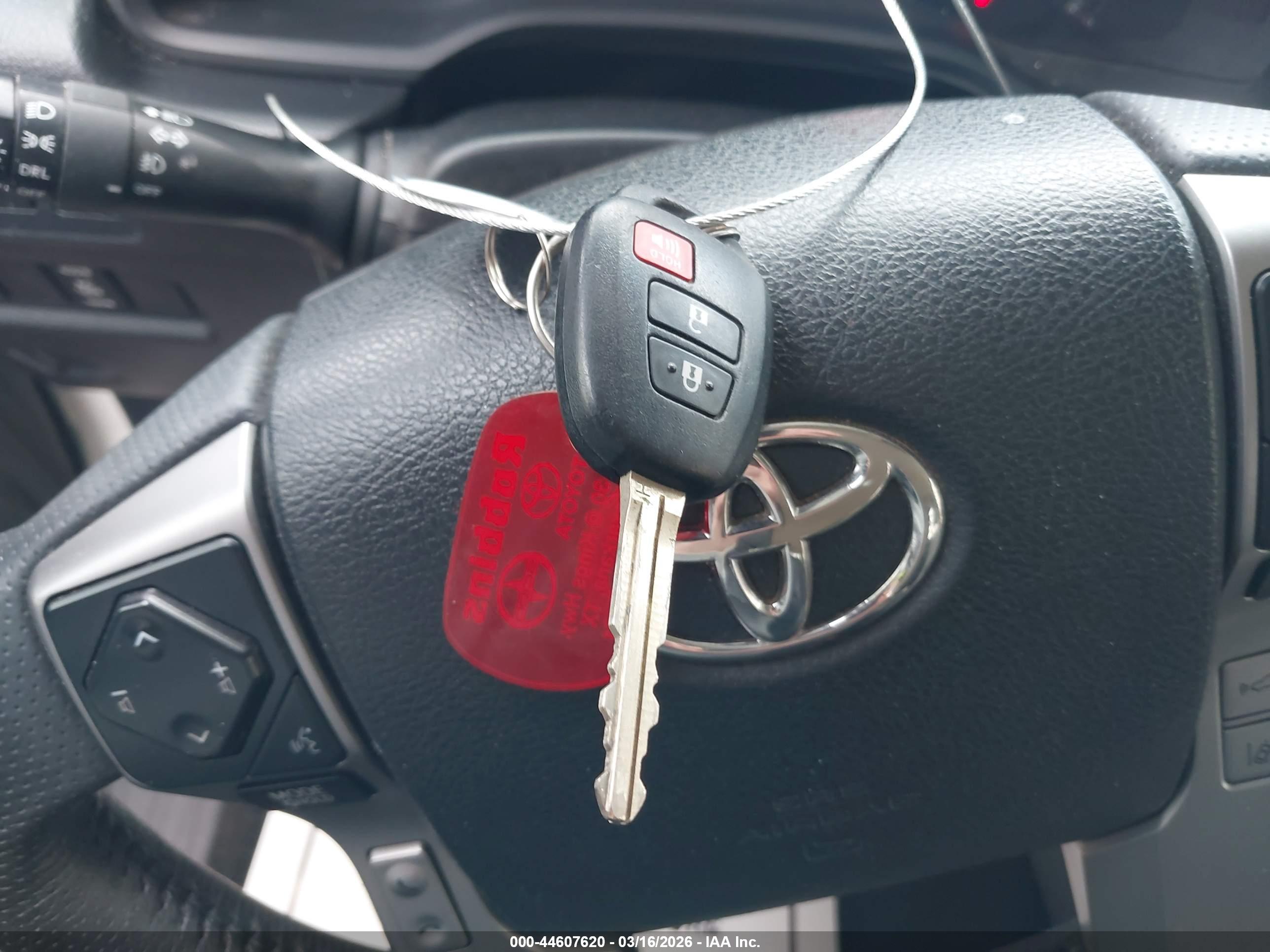 TOYOTA 4RUNNER image 11