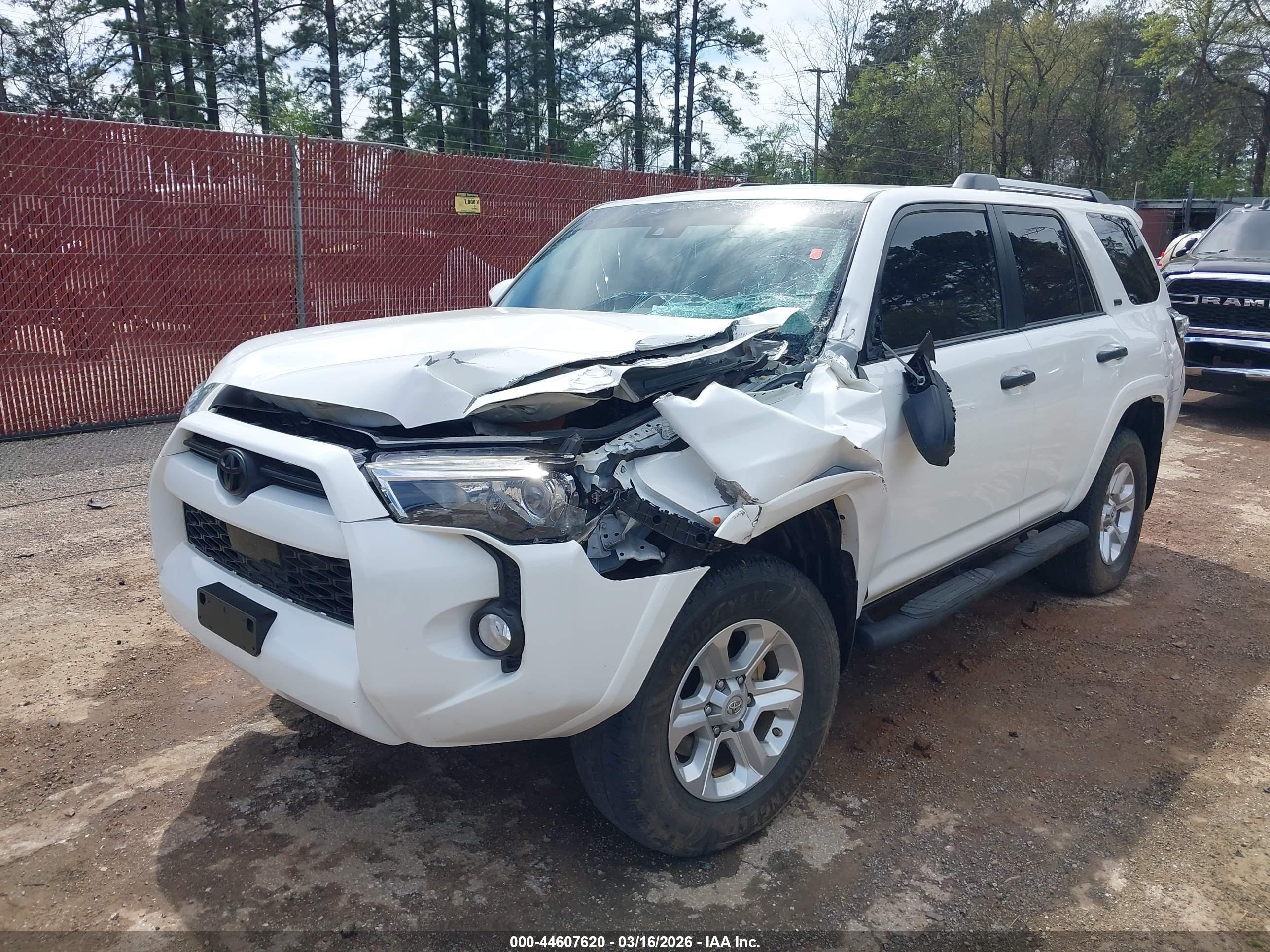 TOYOTA 4RUNNER image 2
