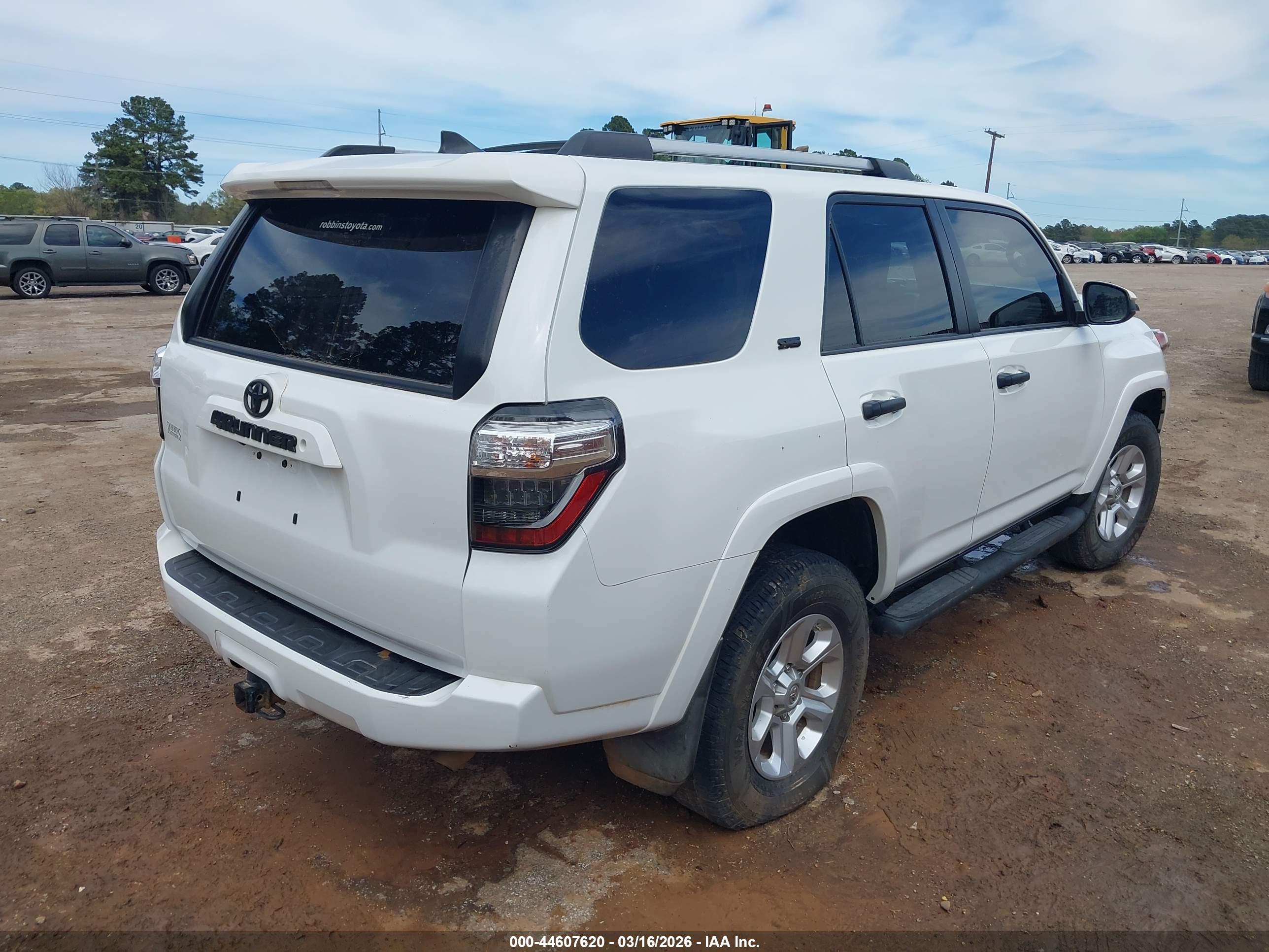 TOYOTA 4RUNNER image 4