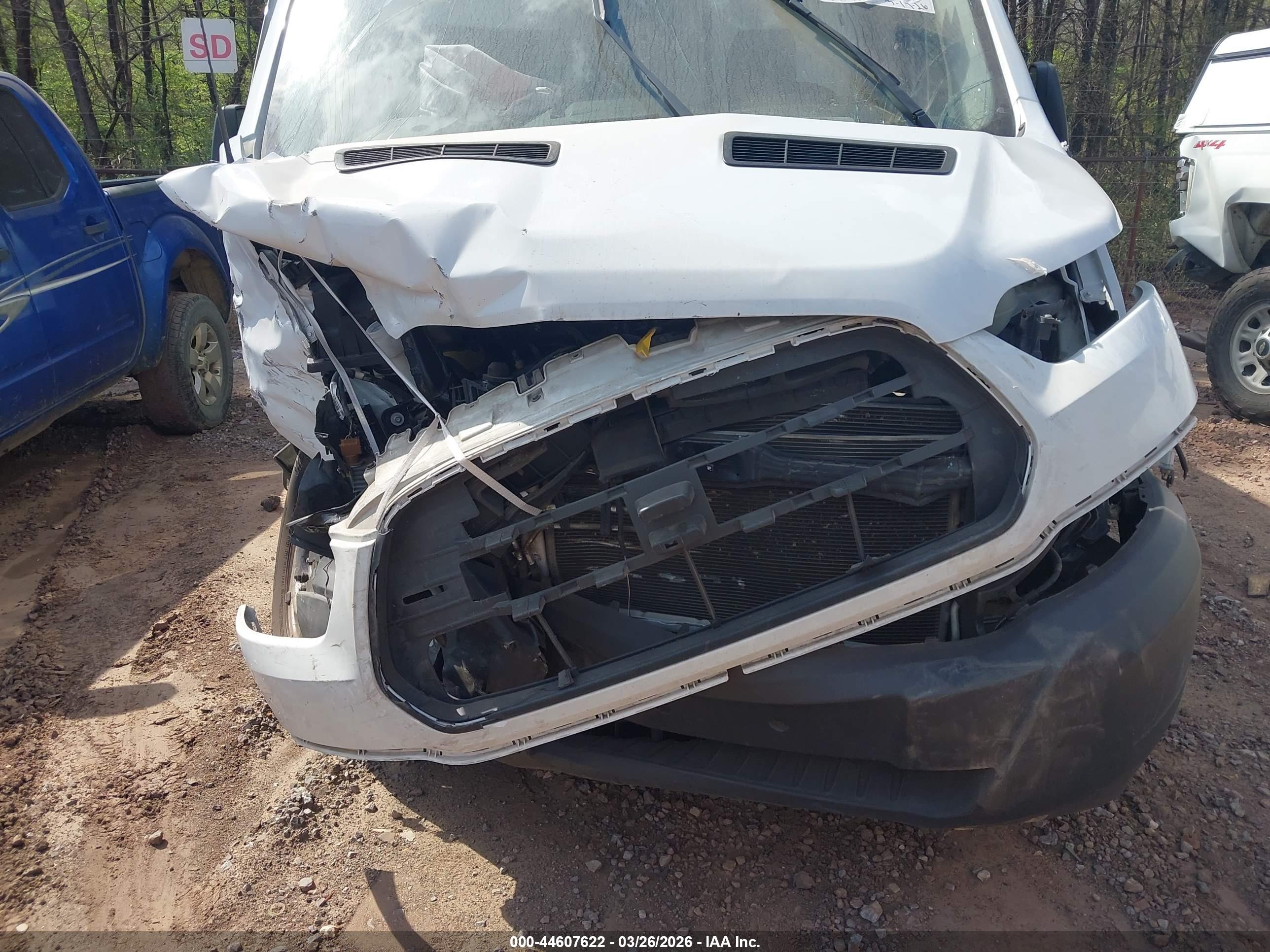 FORD TRANSIT-250 image 6
