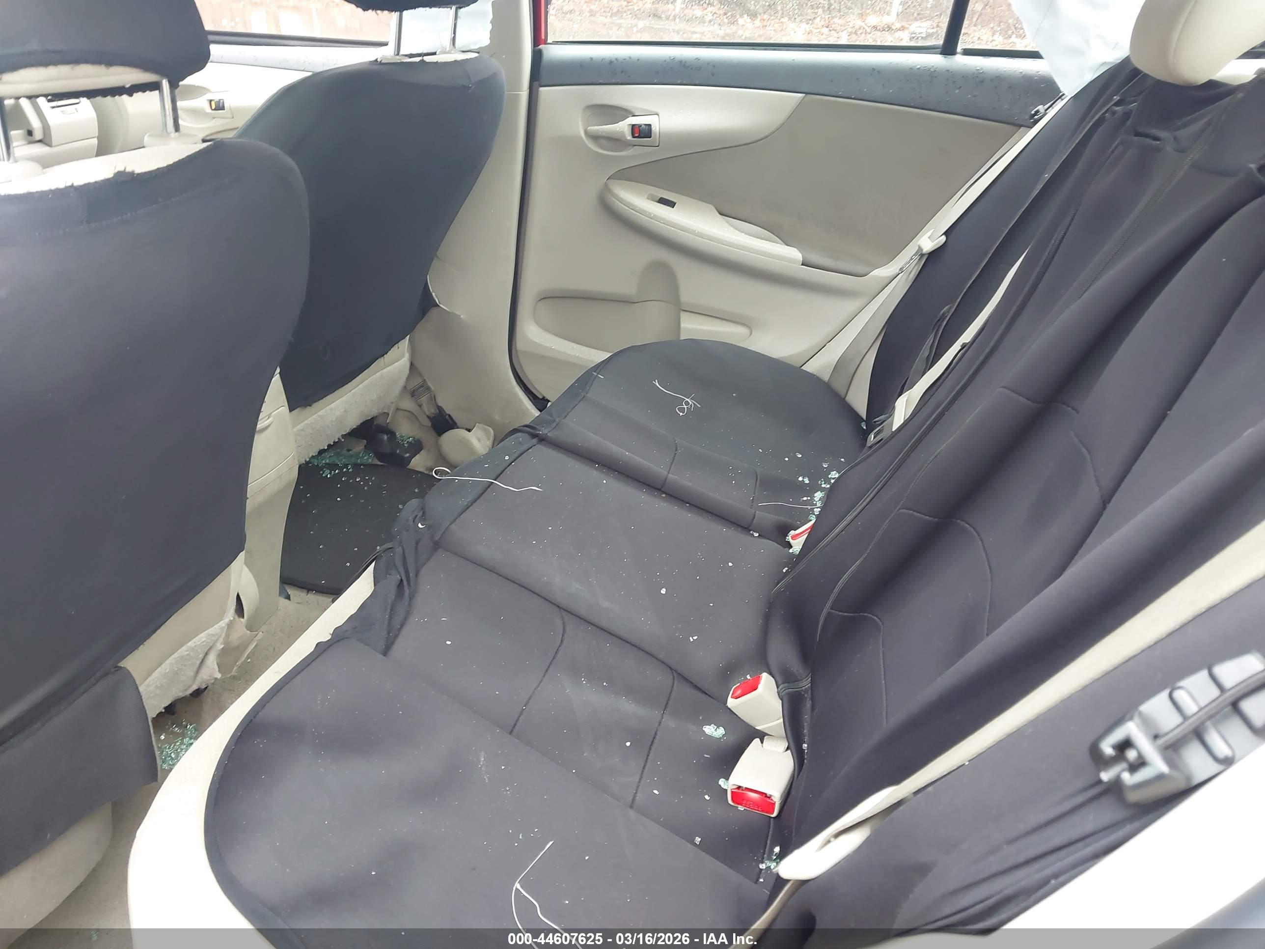 TOYOTA COROLLA image 8