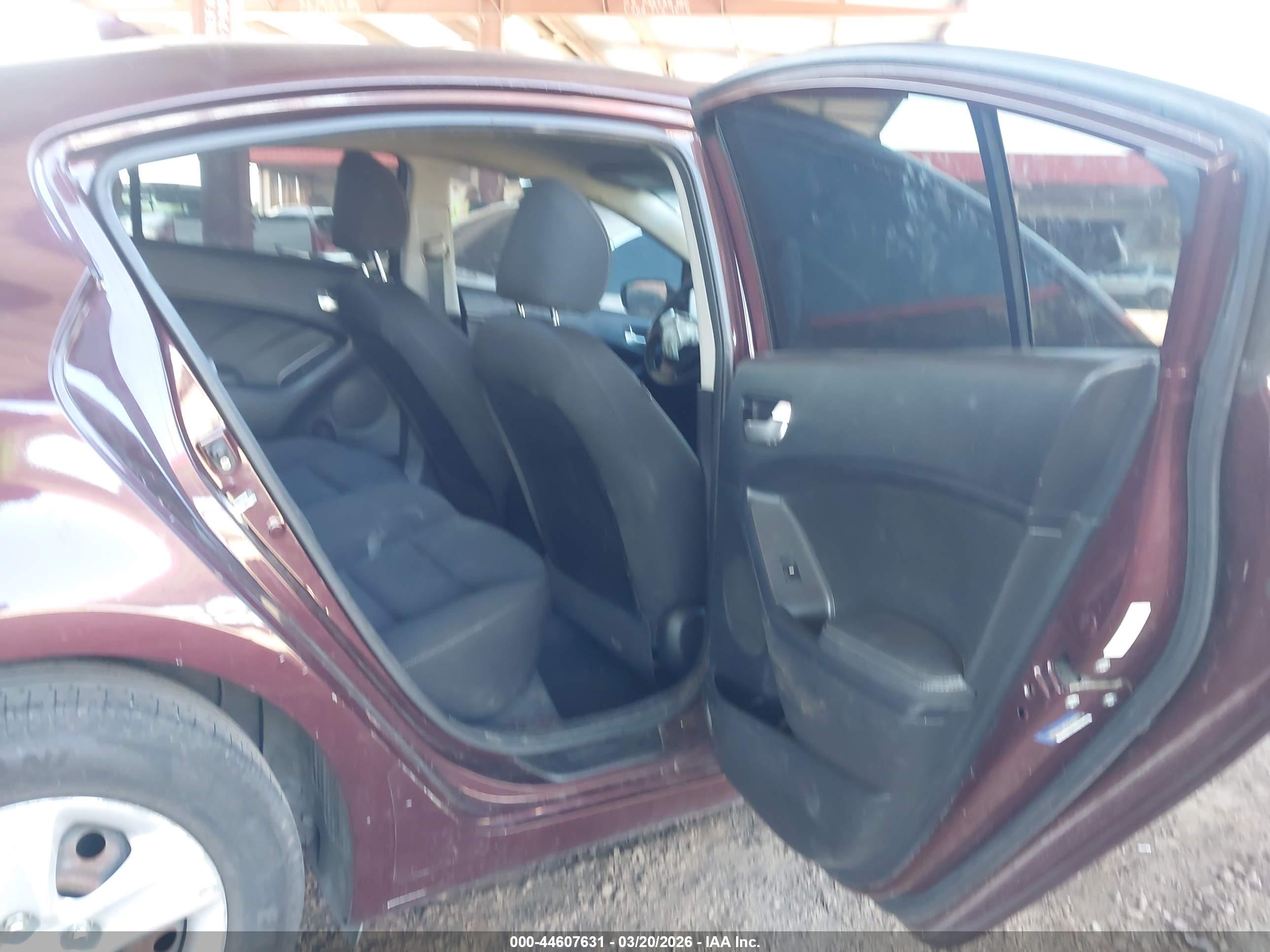 KIA FORTE image 8