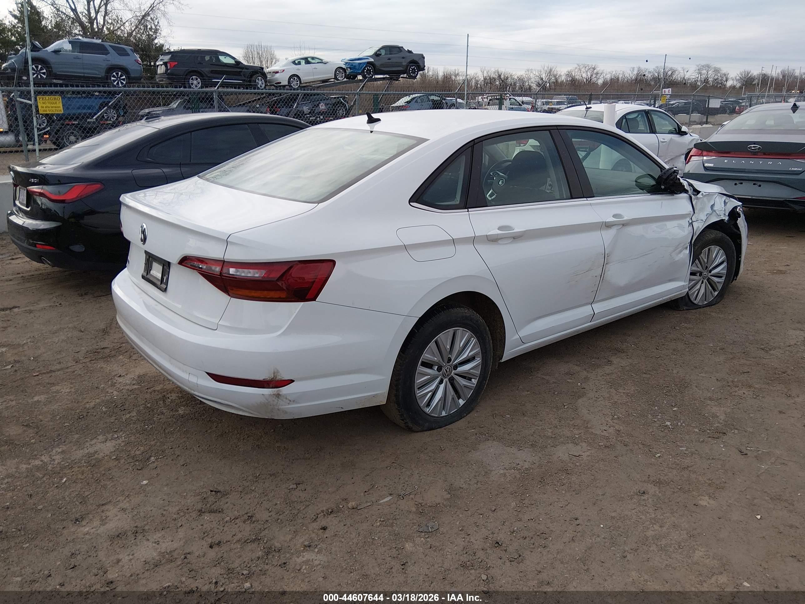 VOLKSWAGEN JETTA image 4