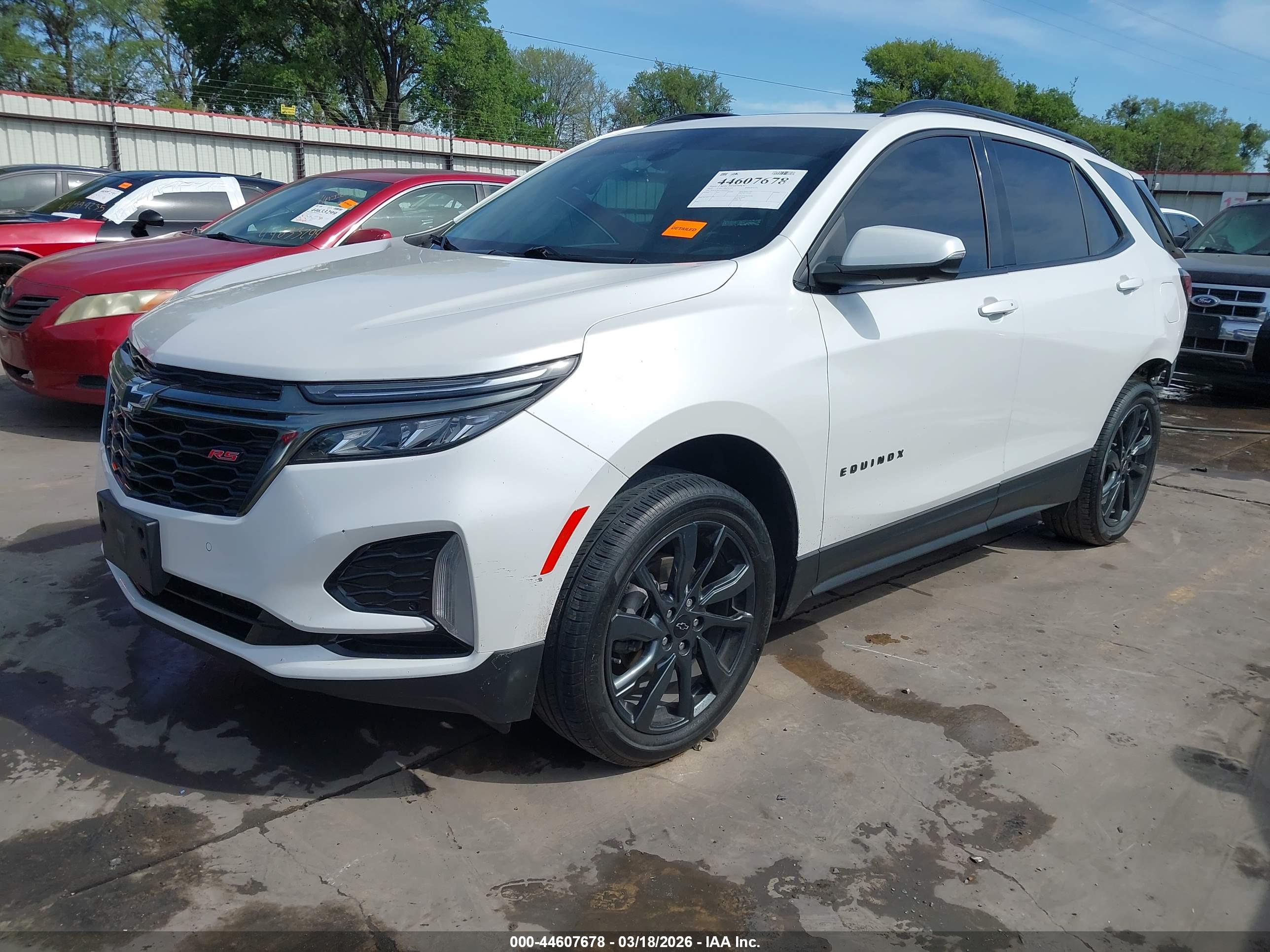 CHEVROLET EQUINOX image 2