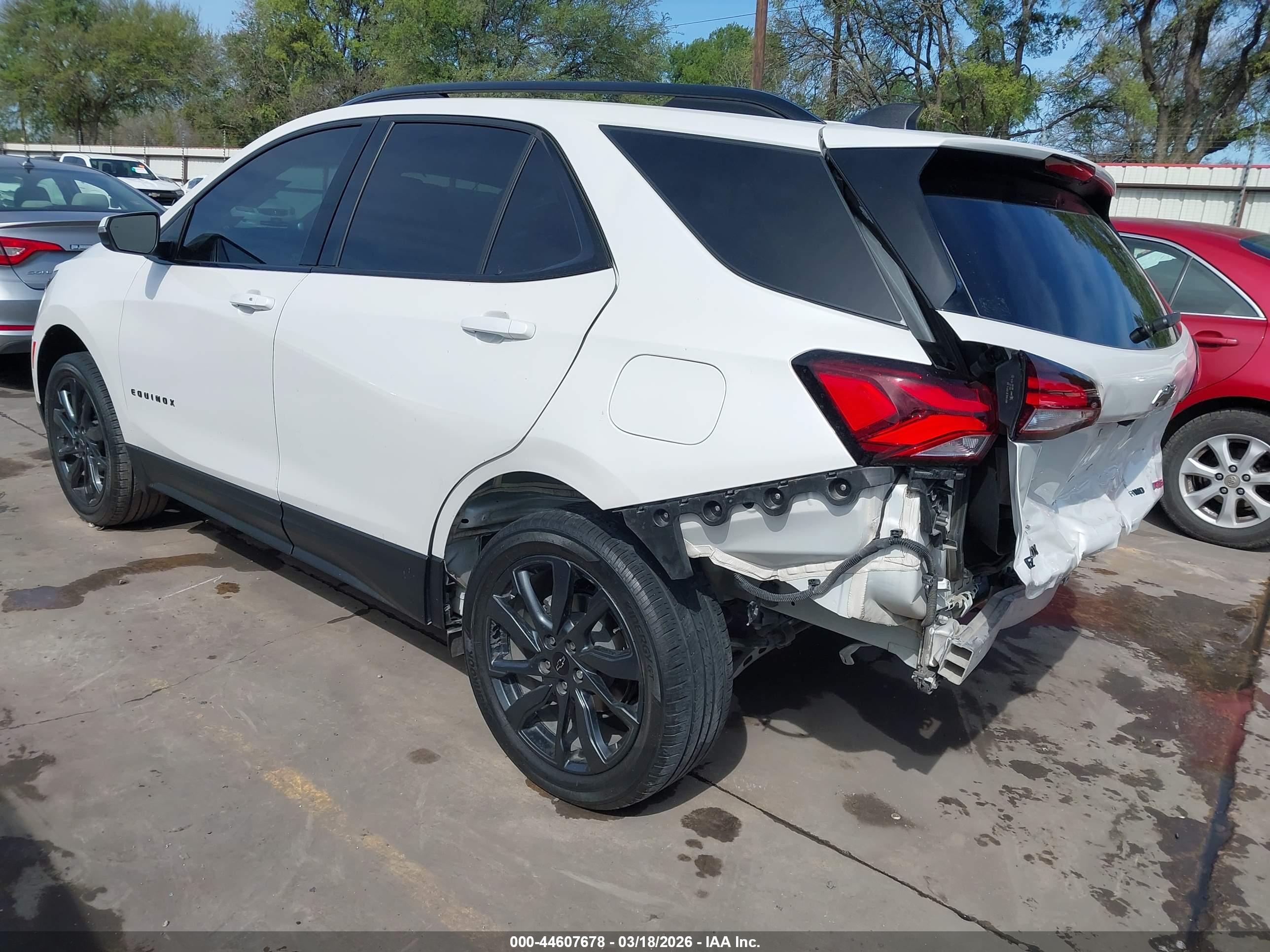 CHEVROLET EQUINOX image 3