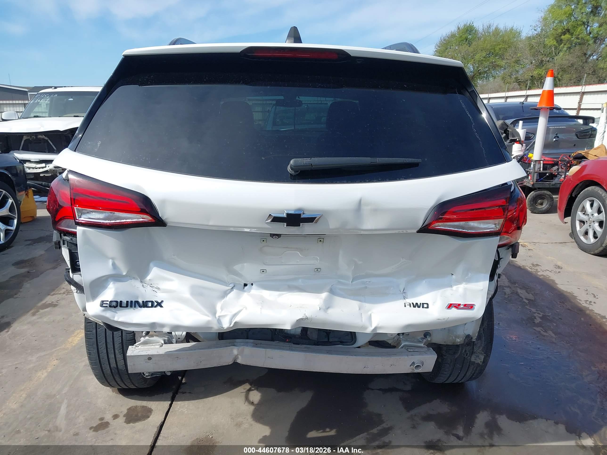CHEVROLET EQUINOX image 6