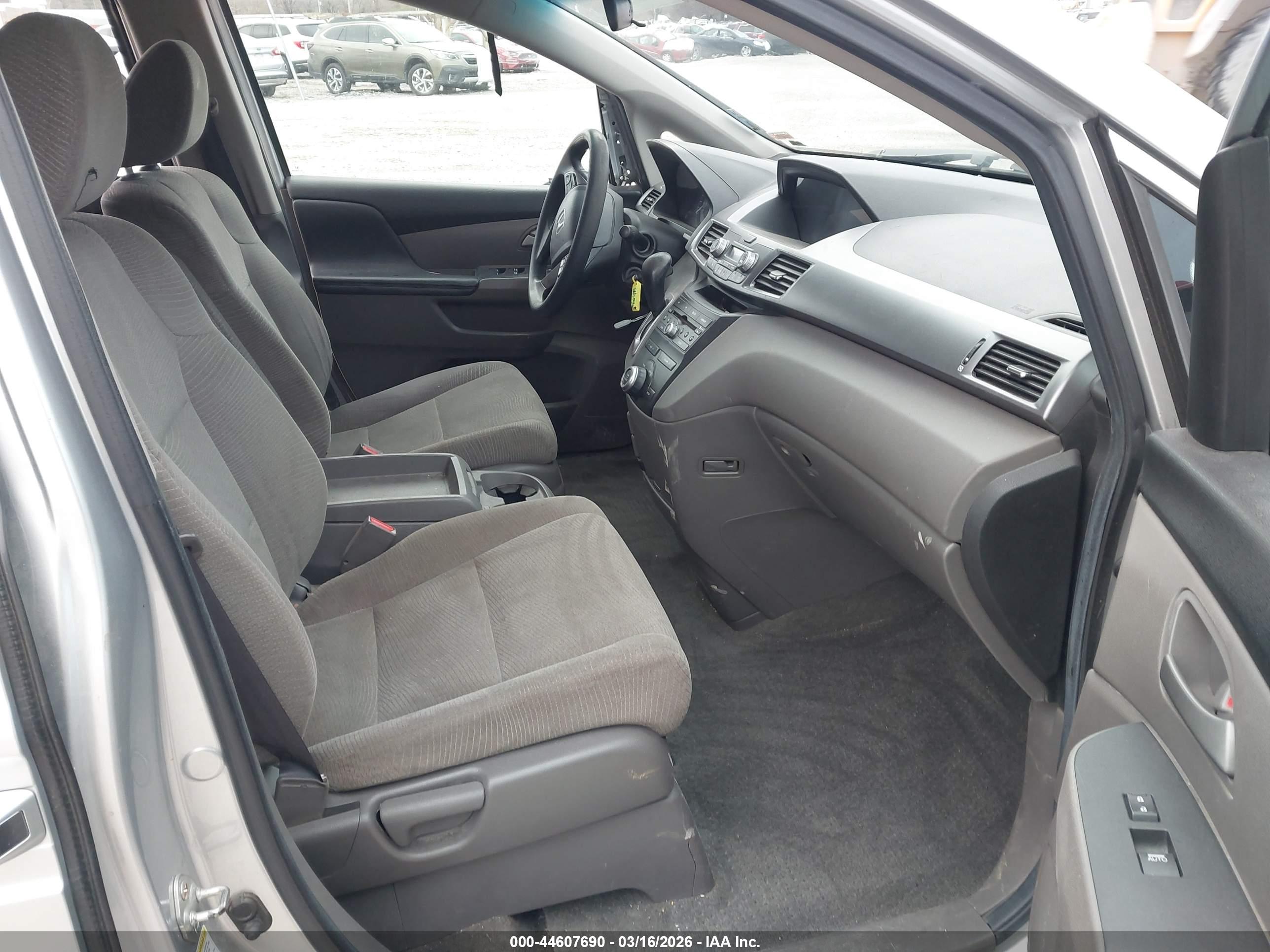 HONDA ODYSSEY image 5