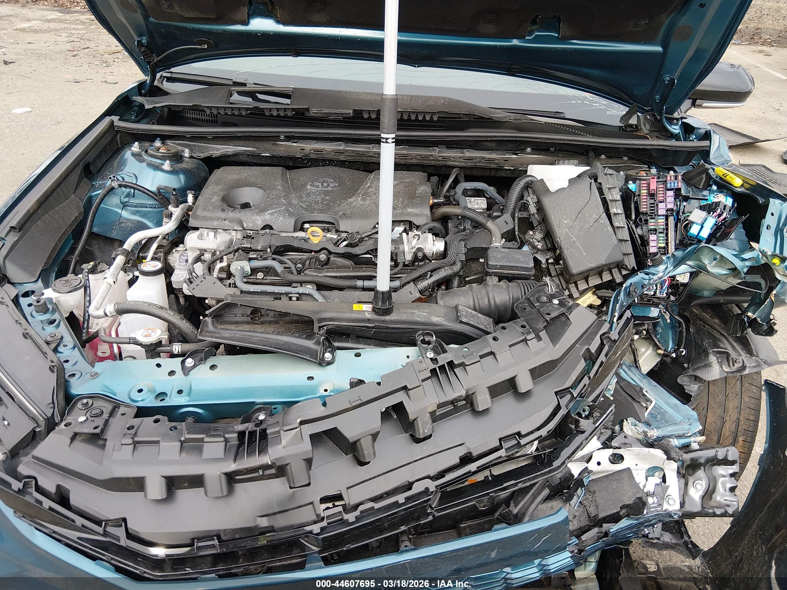 TOYOTA CAMRY image 10