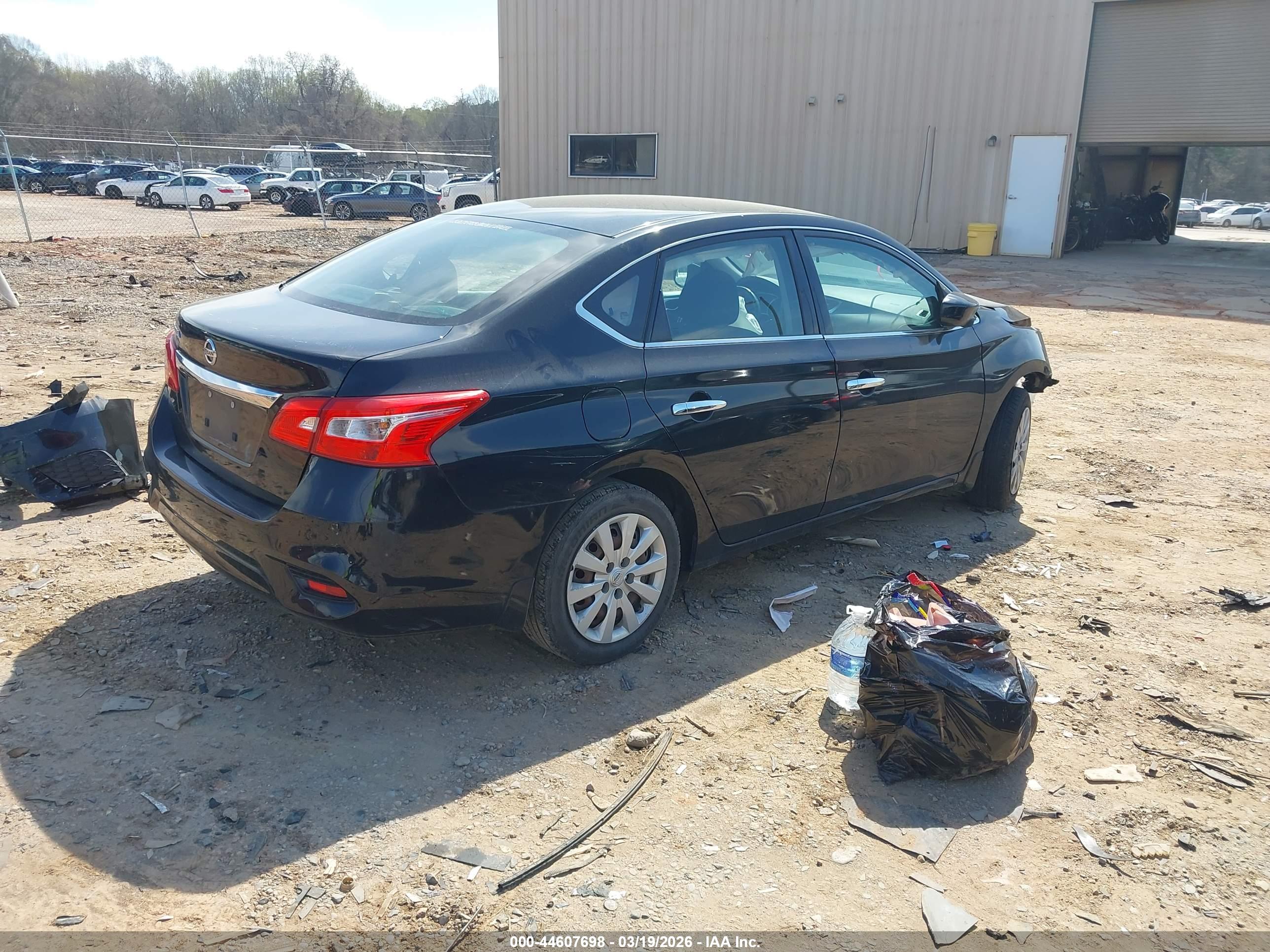 NISSAN SENTRA image 4