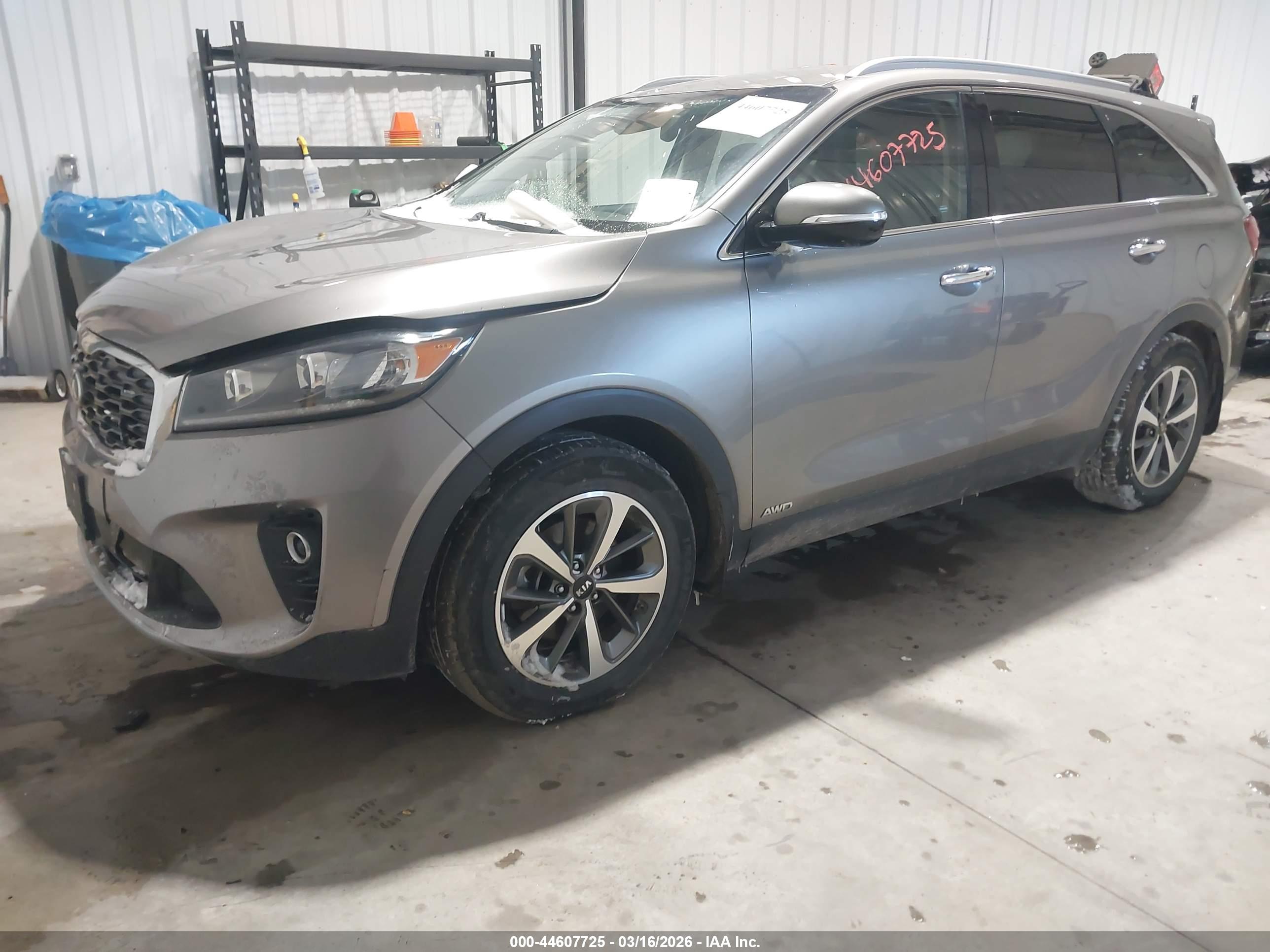 KIA SORENTO image 2