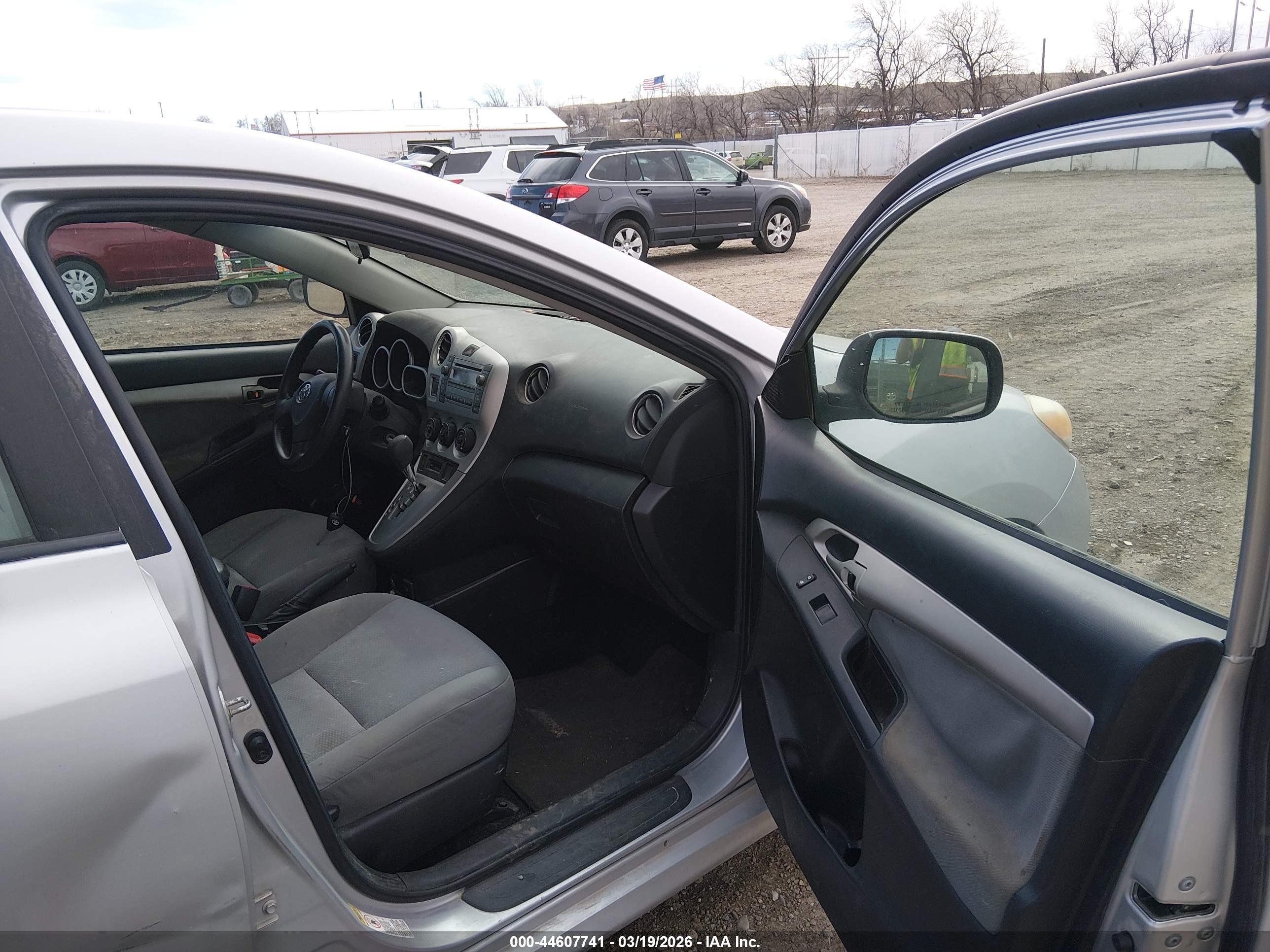 TOYOTA MATRIX image 5