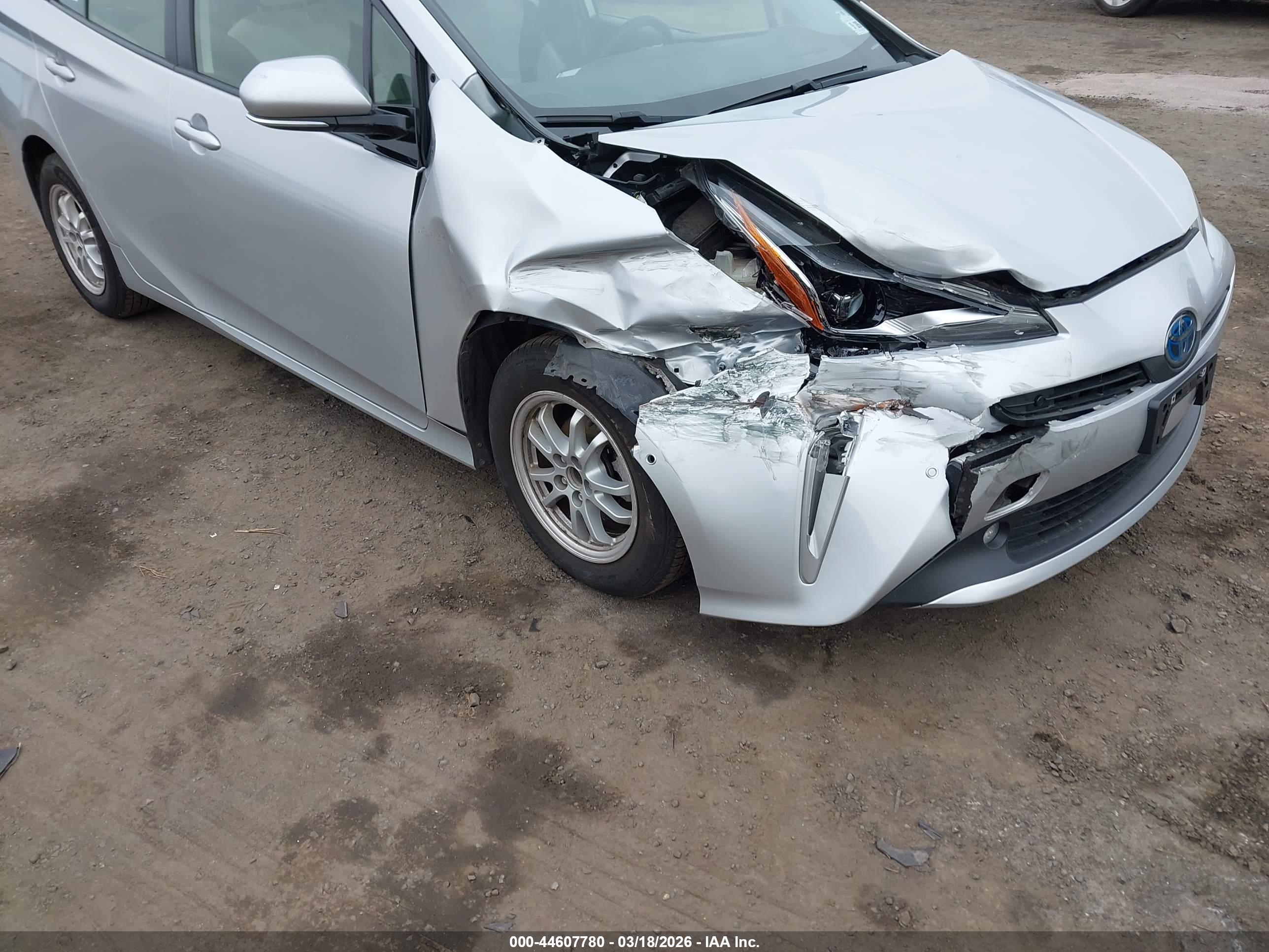 TOYOTA PRIUS image 6