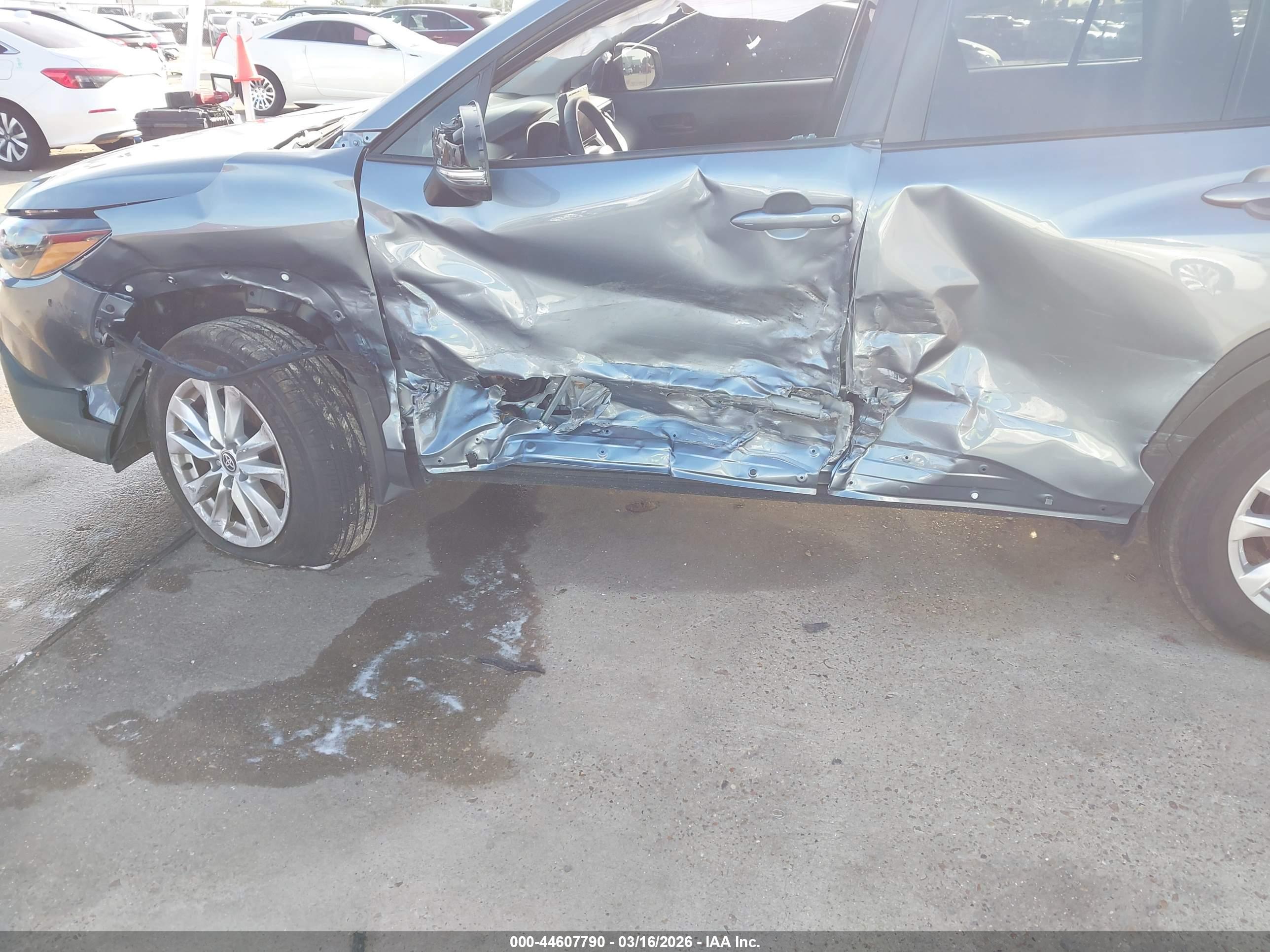 TOYOTA COROLLA image 6