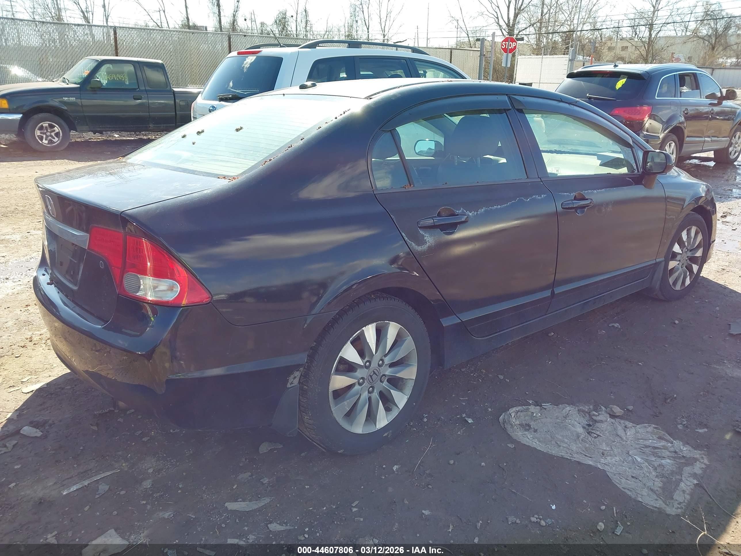 HONDA CIVIC image 4