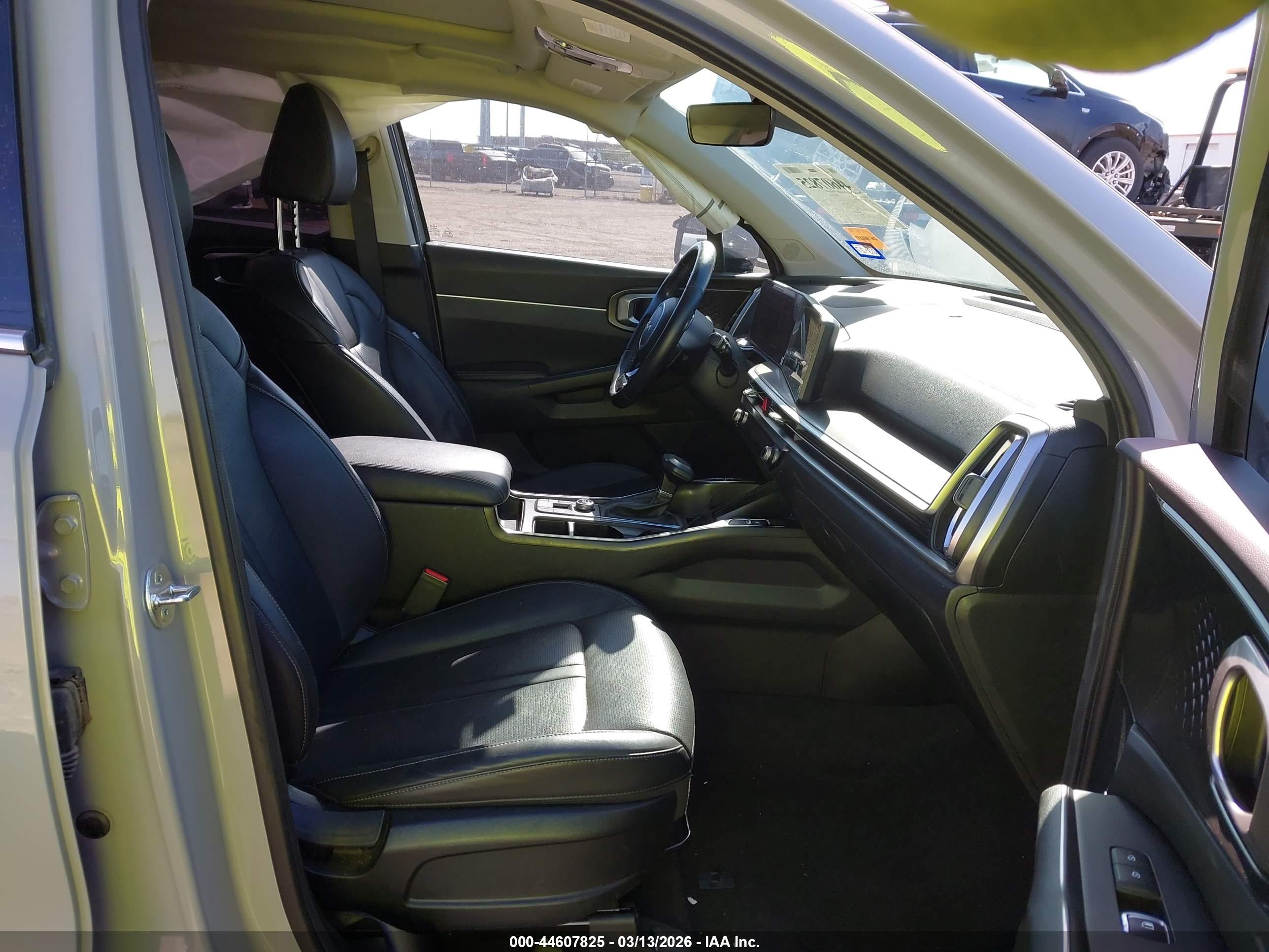 KIA SORENTO image 5